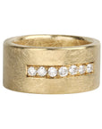 18K Gold Heavyweight Ring with 7 Diamonds - Peridot Fine Jewelry - Petra Class