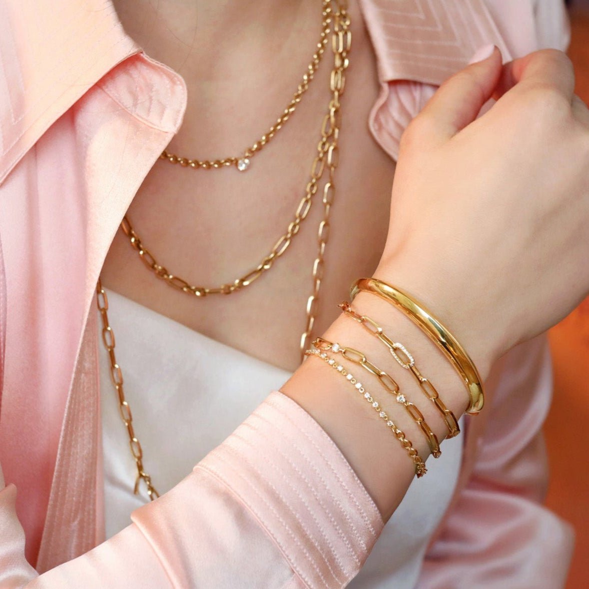 Lizzie Mandler ミニチェーンハギー Lizzie Mandler ミニチェーンハギー Micro Chain Necklace by