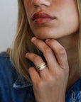 18K Gold Rounded Band with a Row of Varying - Sized Ombre Pink, Purple & Blue Sapphires - Peridot Fine Jewelry - Annie Fensterstock