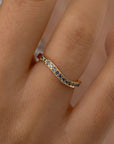 18K Gold Teal Sapphire Modern Curved Stacking Ring - Peridot Fine Jewelry - Artemer