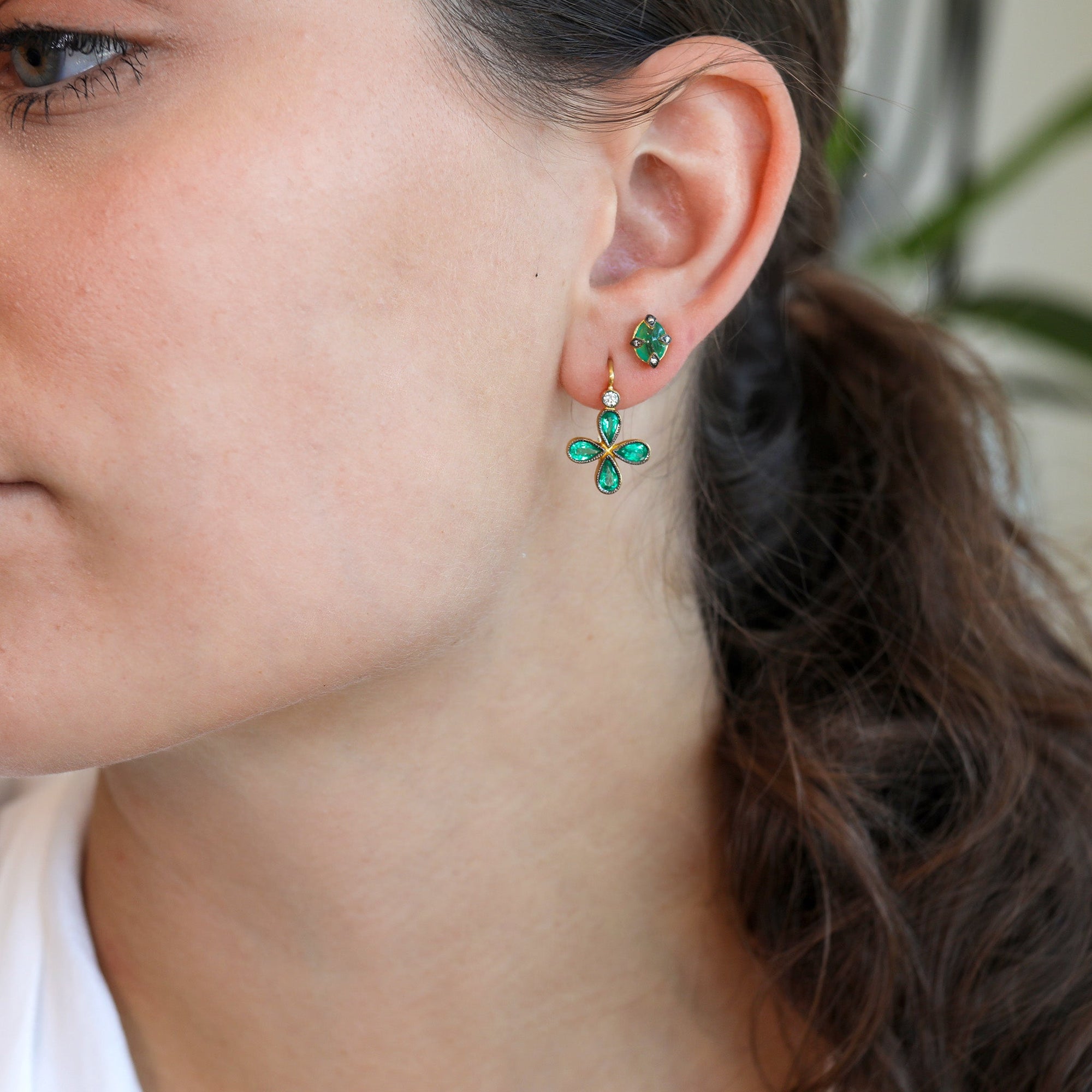 22K Gold Cabochon Emerald "Antique" Stud Earrings - Peridot Fine Jewelry - Cathy Waterman
