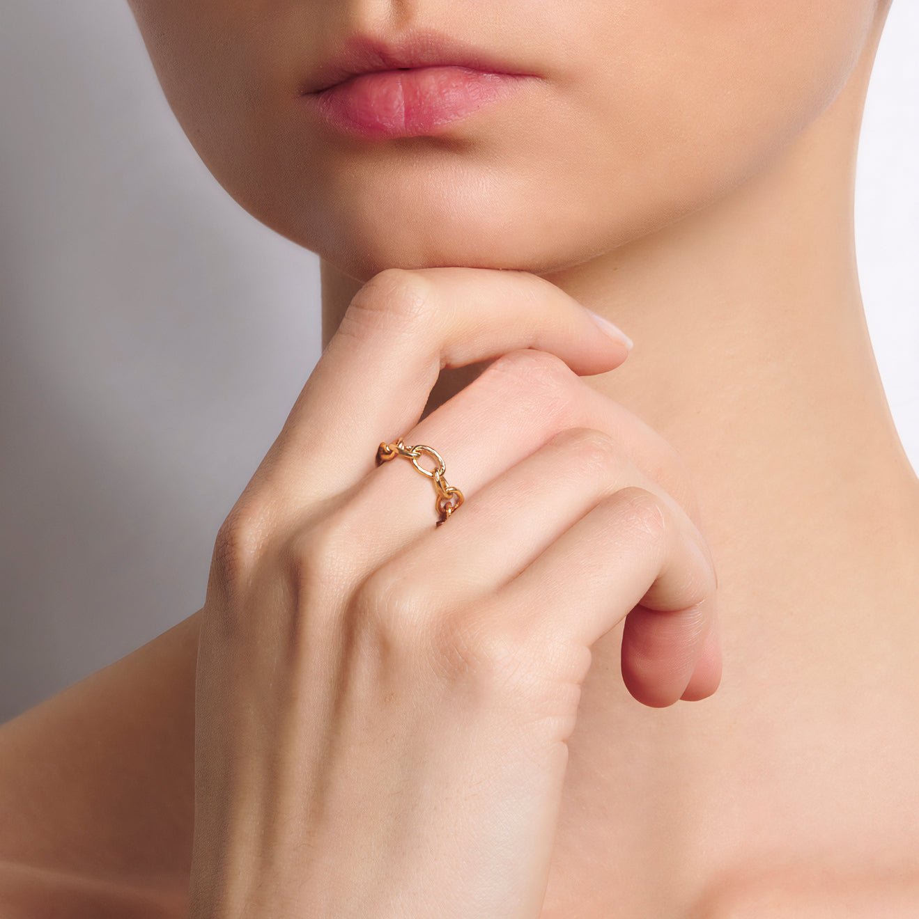 14K Gold "Dean" Chain Ring - Peridot Fine Jewelry - Sarah Macfadden