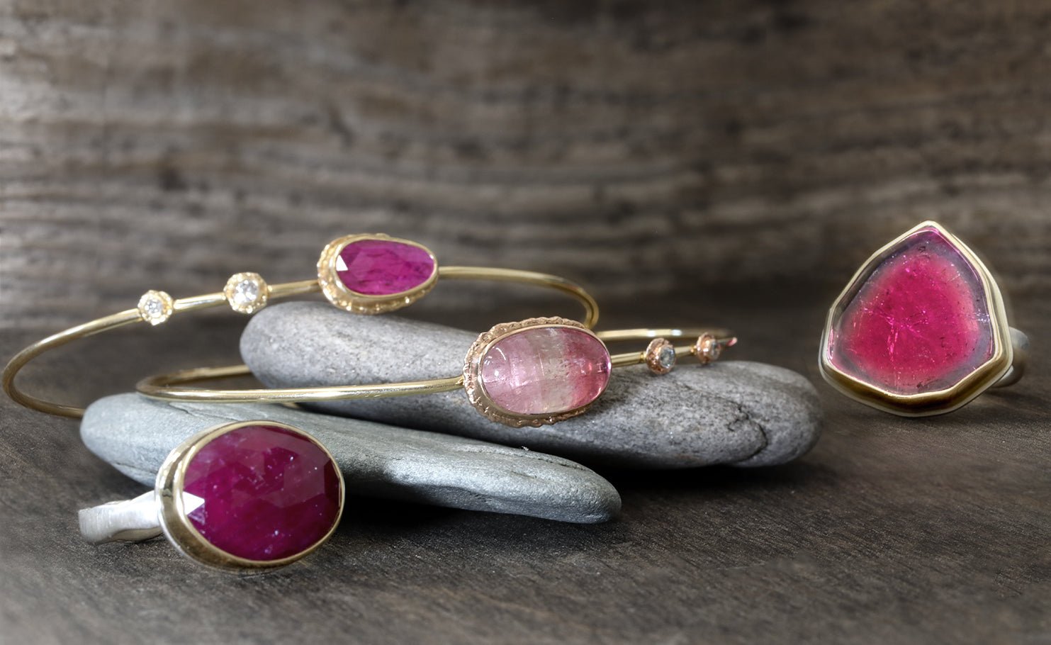 14K Gold Oval Indian Ruby Ring - Peridot Fine Jewelry - Jamie Joseph