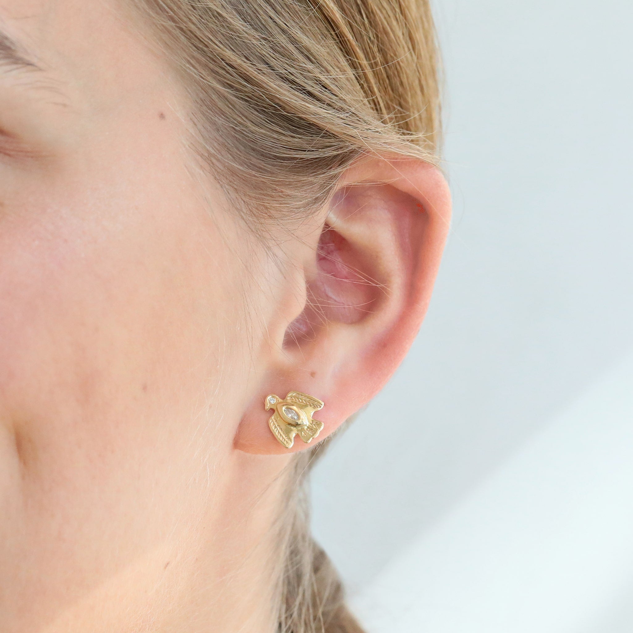 14K Gold "Thunderbird" Stud with Diamond - Peridot Fine Jewelry - Jacquie Aiche