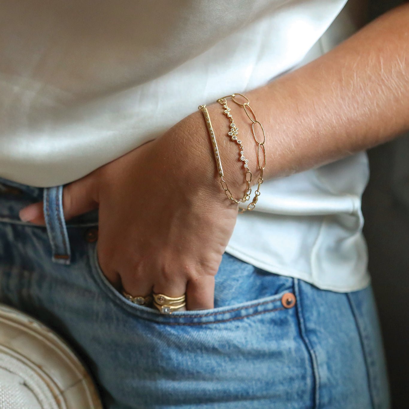 18K Gold Hammered Bar & "Bubble" Chain Bracelet with Diamond Details - Peridot Fine Jewelry - Yasuko Azuma