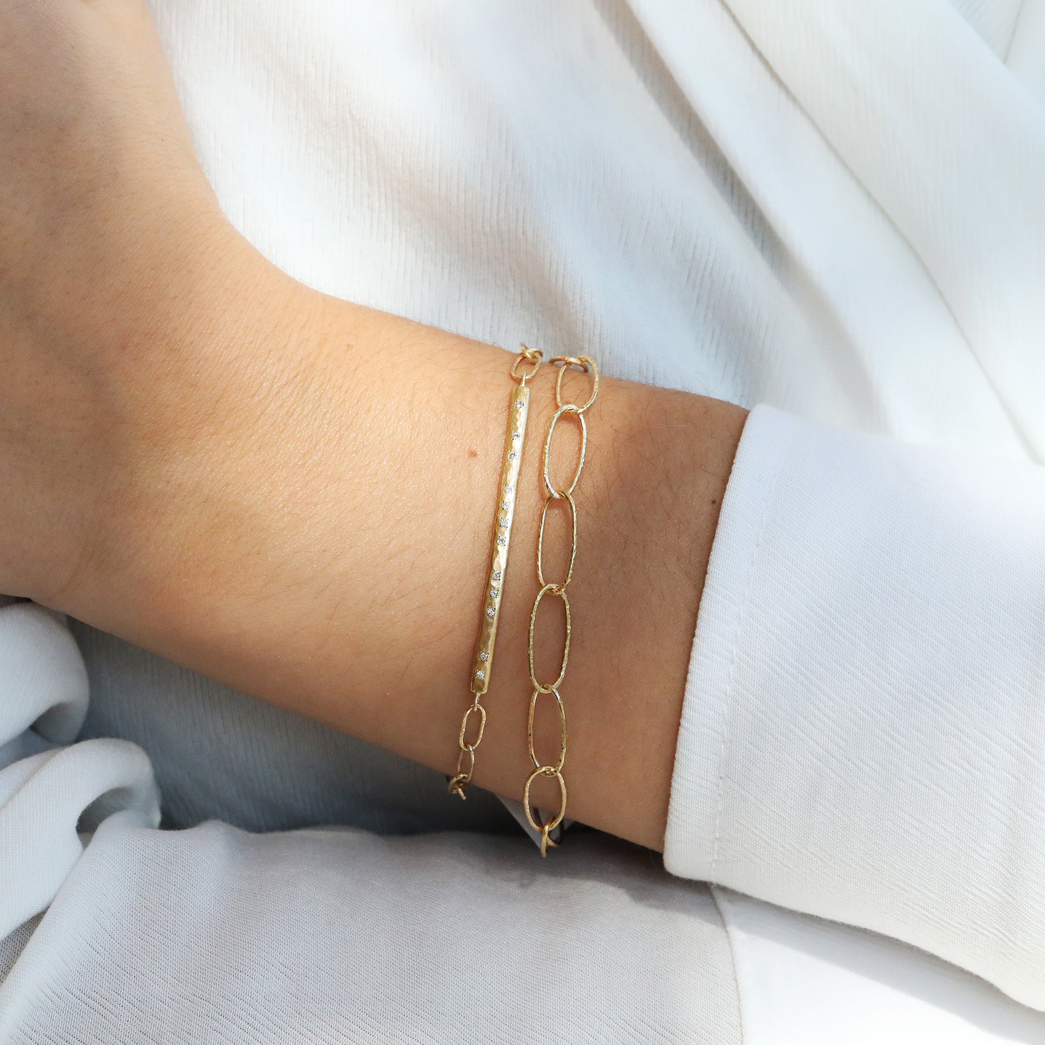 18K Gold Hammered Bar & "Bubble" Chain Bracelet with Diamond Details - Peridot Fine Jewelry - Yasuko Azuma