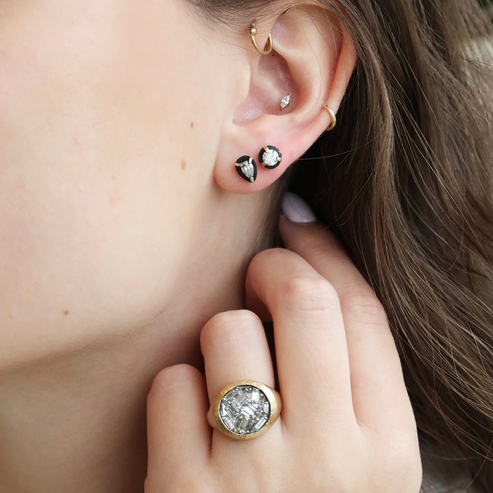 18K Gold & Platinum Pin-Set Baguette Diamond RIng - Peridot Fine Jewelry - TAP by Todd Pownell