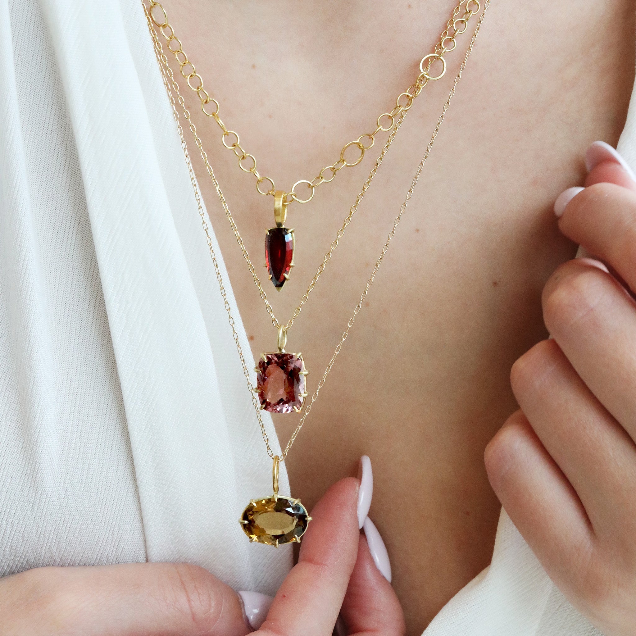 18K Gold Prong-Set Shield-Shaped Garnet Pendant - Peridot Fine Jewelry - Rosanne Pugliese