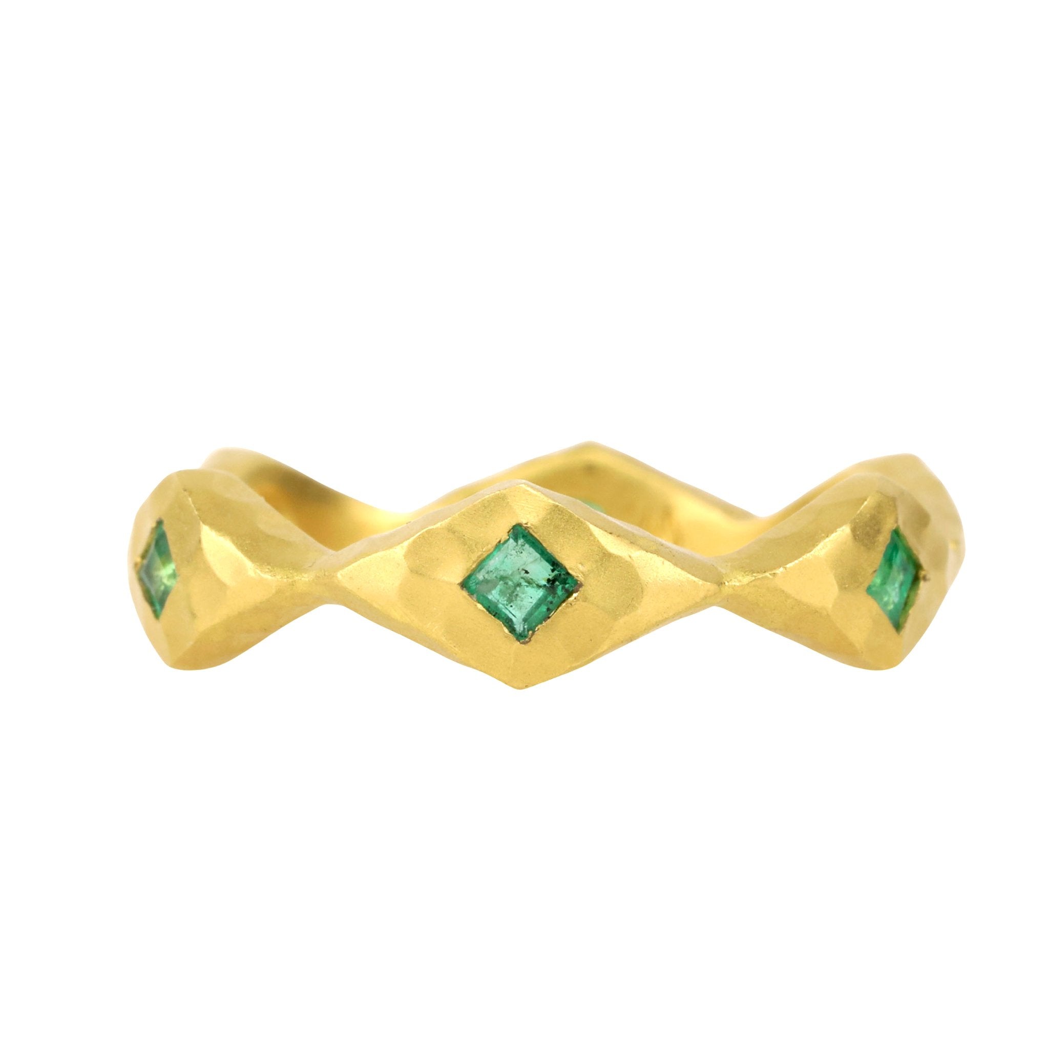 Cathy Waterman 22K Gold and Emerald "Diamond Shaped" Band