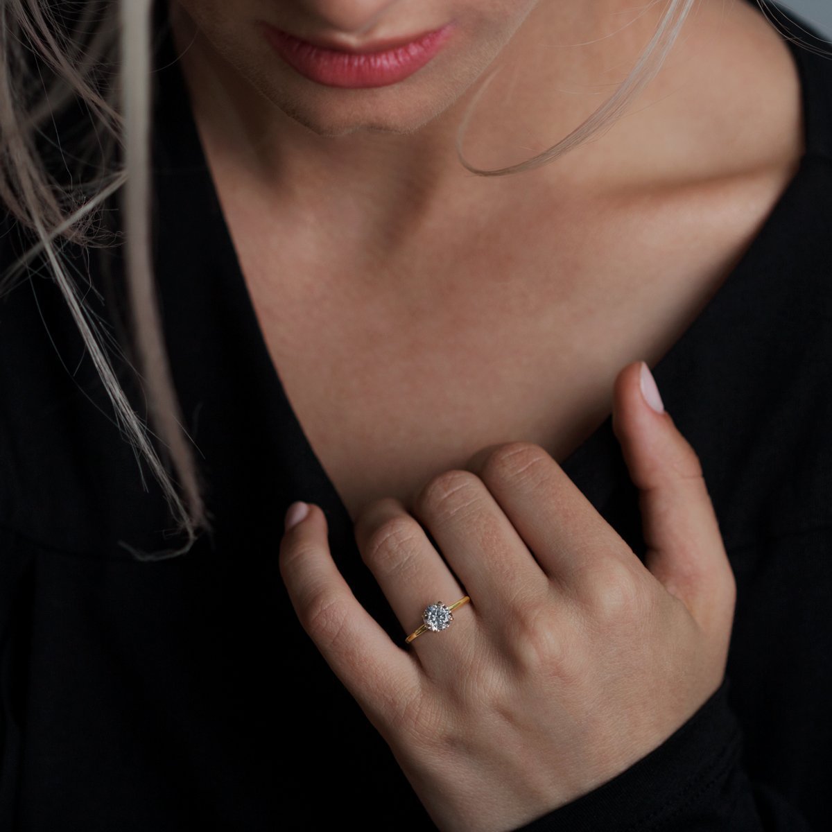 4-Prong Solitaire Engagement Ring Mount - Main Image