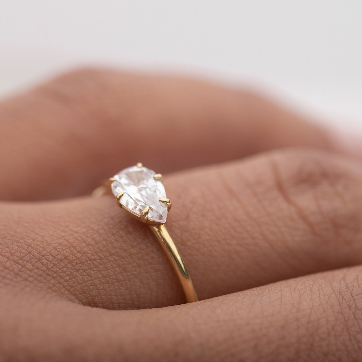 18K Yellow Gold Pear
