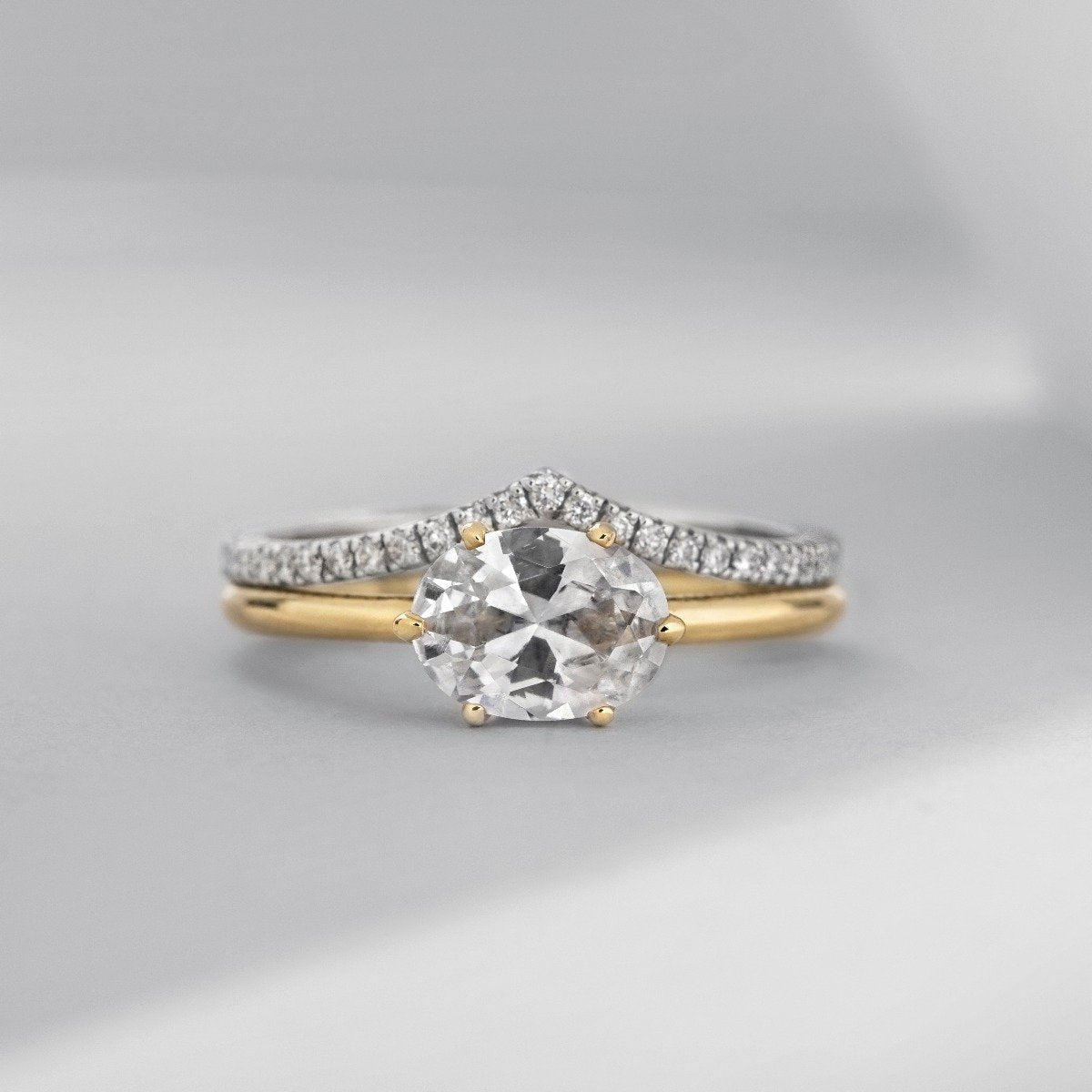 18K Yellow Gold 18K White Gold Platinum 18K Rose Gold Oval
