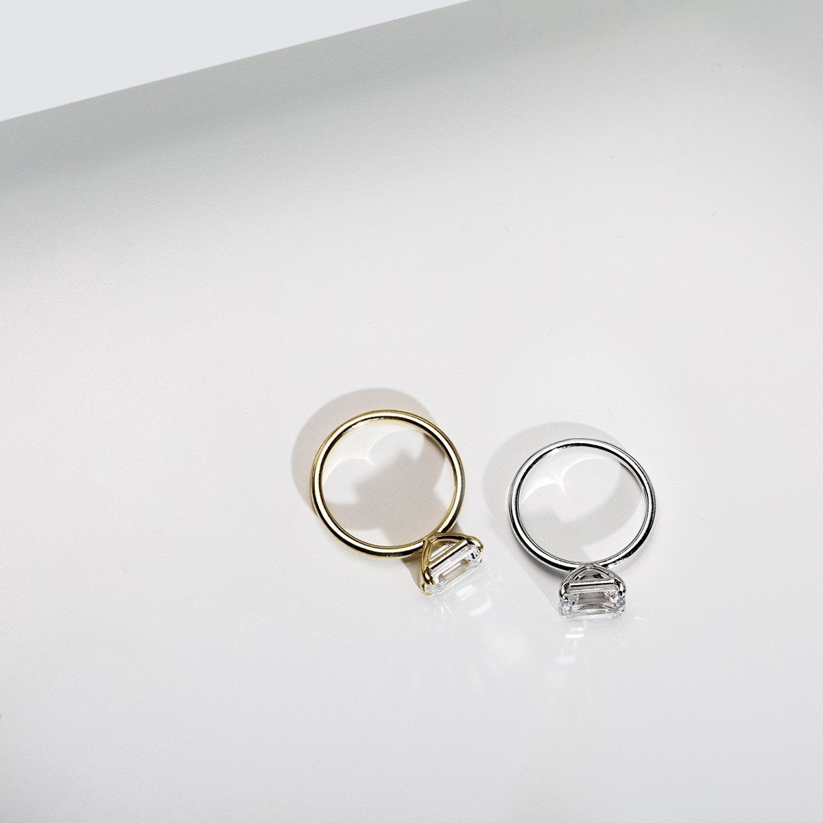 18K Yellow Gold 18K White Gold Platinum Emerald