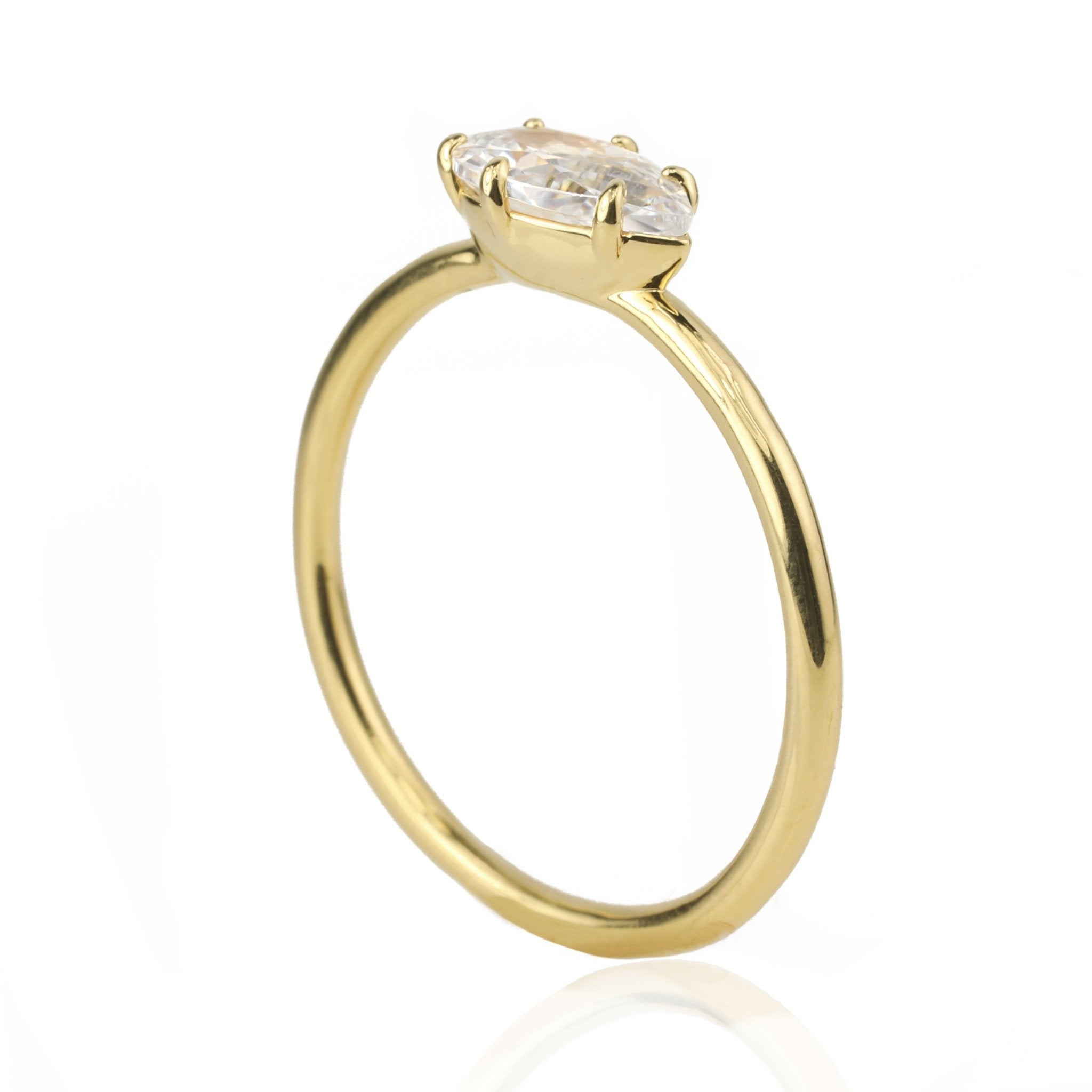 18K Yellow Gold Pear