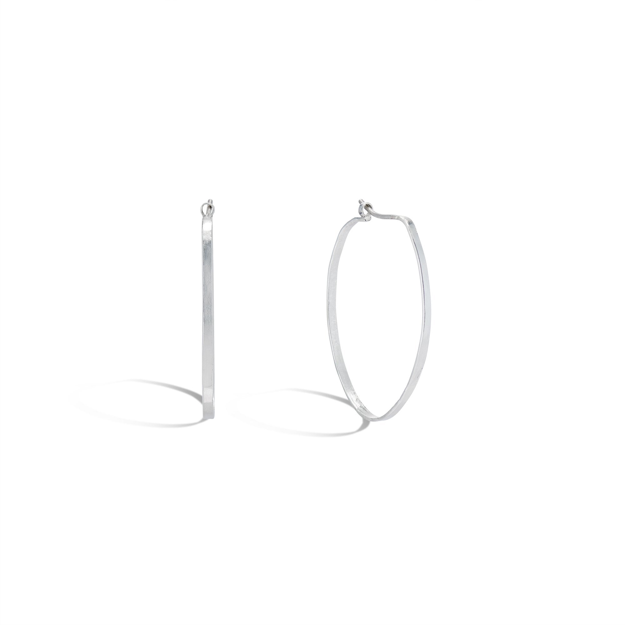 "Elsa" Sterling Silver Profile Hammered Oval Hoop Earrings - Peridot Fine Jewelry - Sarah Macfadden