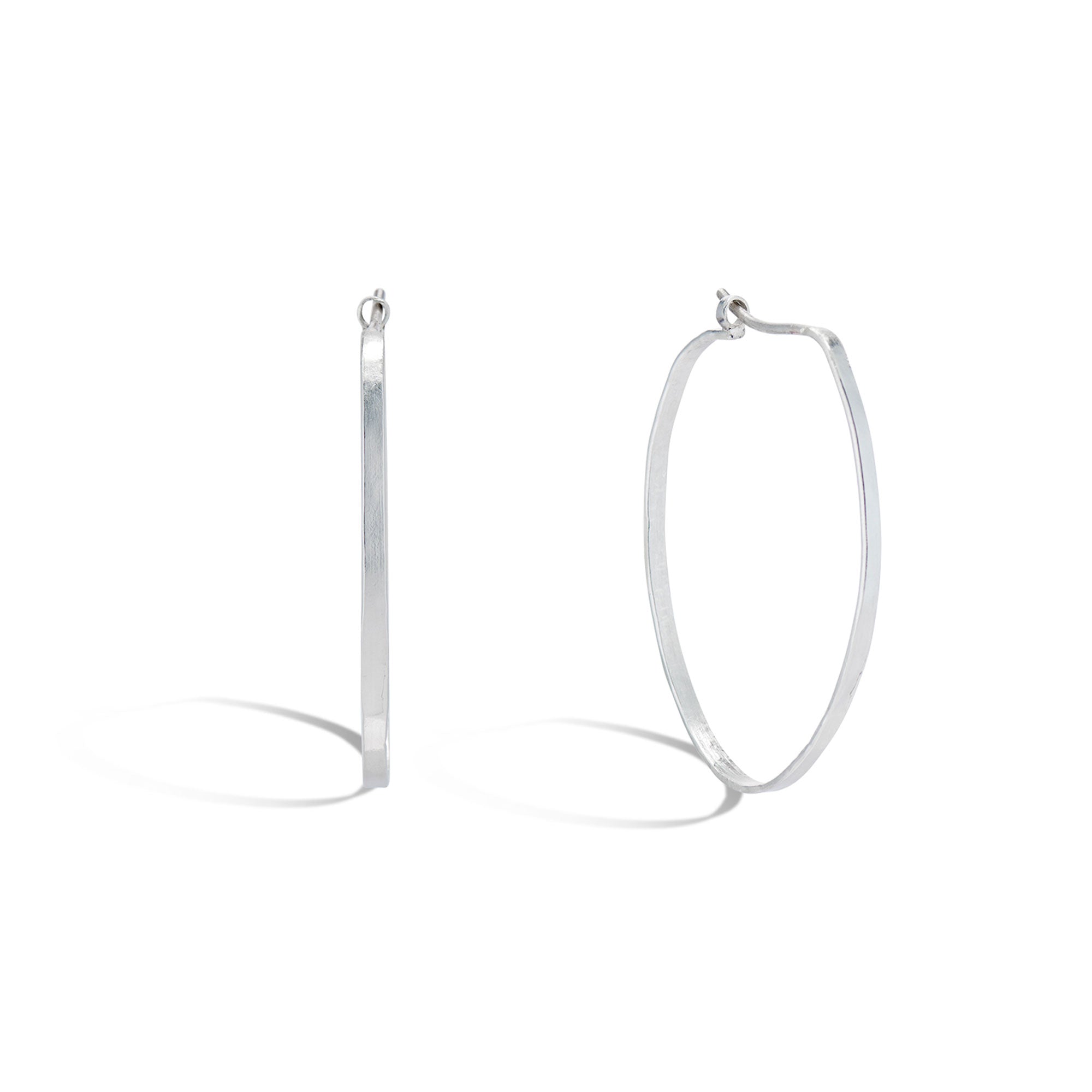 "Elsa" Sterling Silver Profile Hammered Oval Hoop Earrings - Peridot Fine Jewelry - Sarah Macfadden