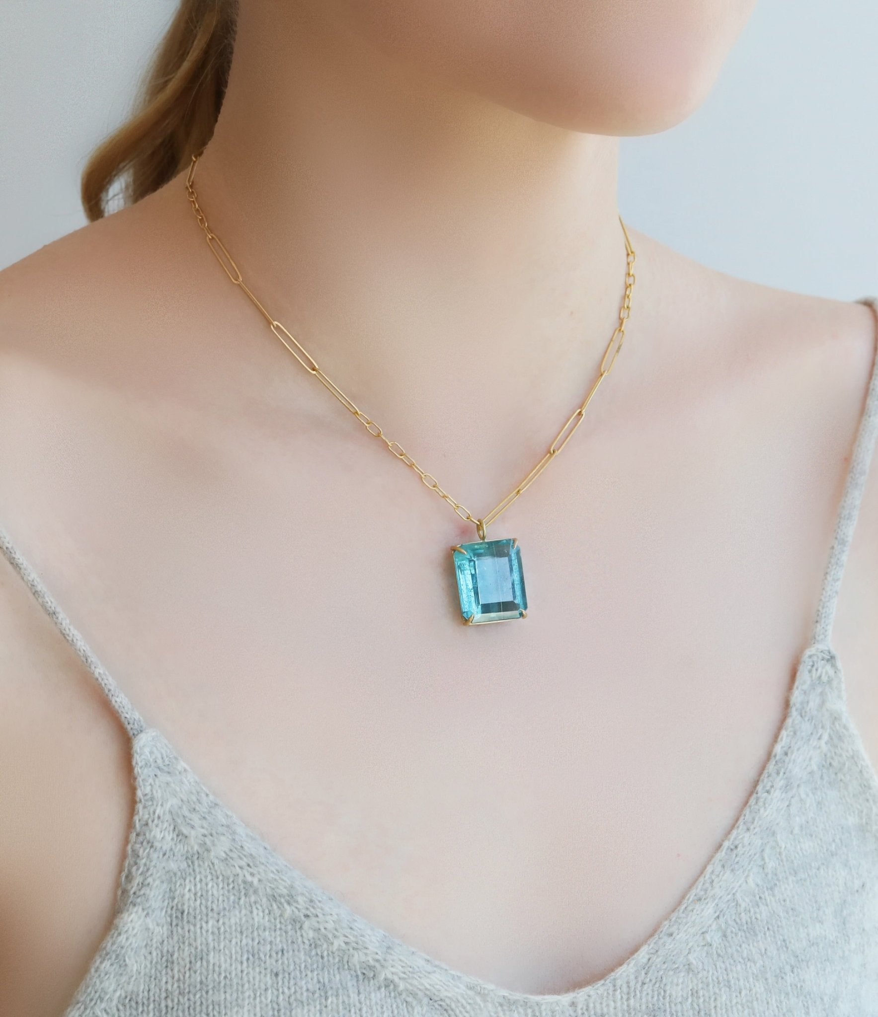 Gold Prong-Set Rectangular Vivid Aquamarine Pendant