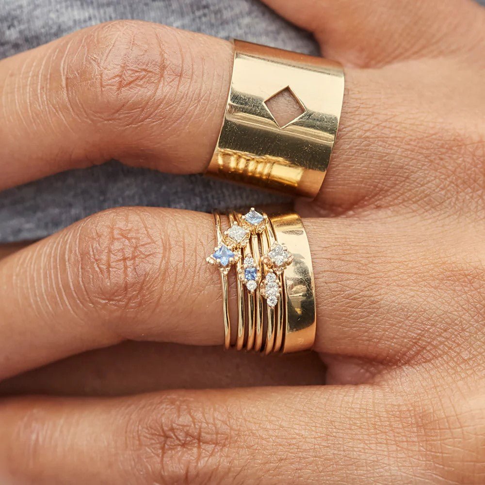Gold Ring with Triple "Dala" Diamonds - Peridot Fine Jewelry - Metier by Tomfoolery