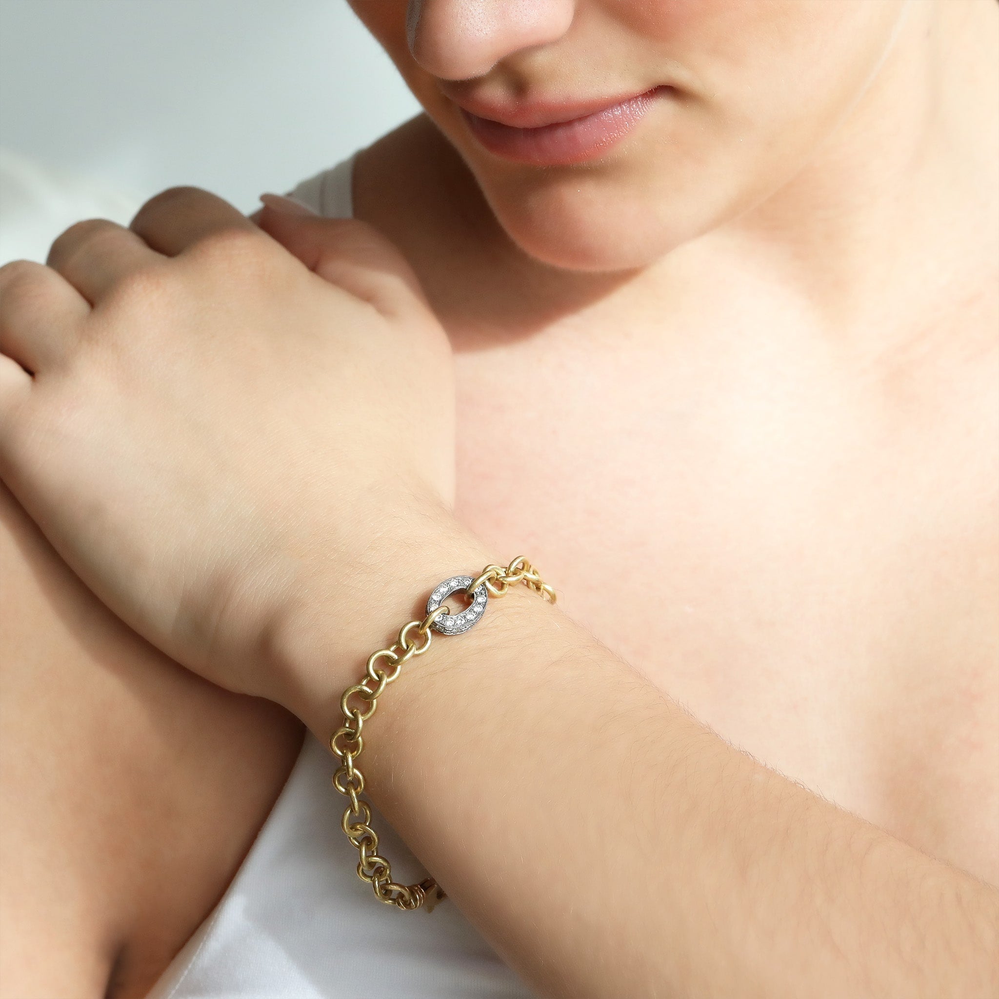 TAP by Todd Pownell Handmade Oval Chain Bracelet with Blackened Pave Diamond Center Link