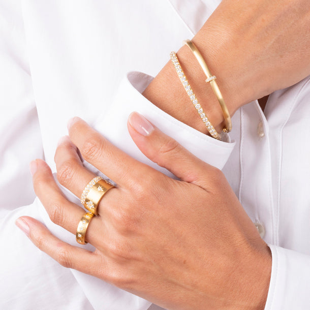 18K Gold Oval Hinged Bangle Bracelet with Single Row of Pave Diamonds - size MEDIUM