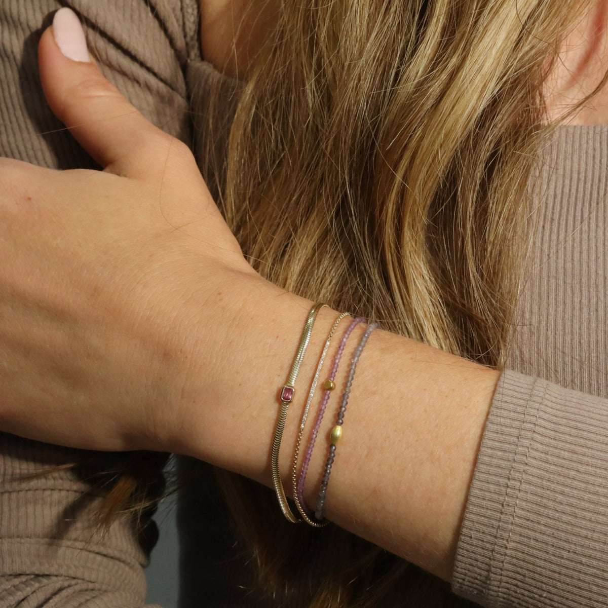 14K Small Oval Snake Chain Bracelet with Emerald-Cut Pink Sapphire - Peridot Fine Jewelry - Zoe Chicco