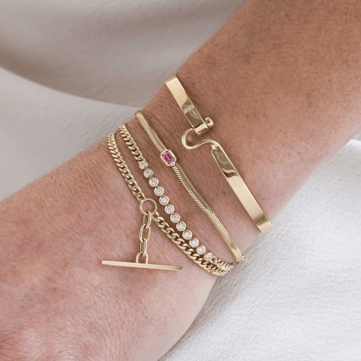 14K Small Oval Snake Chain Bracelet with Emerald-Cut Pink Sapphire - Peridot Fine Jewelry - Zoe Chicco