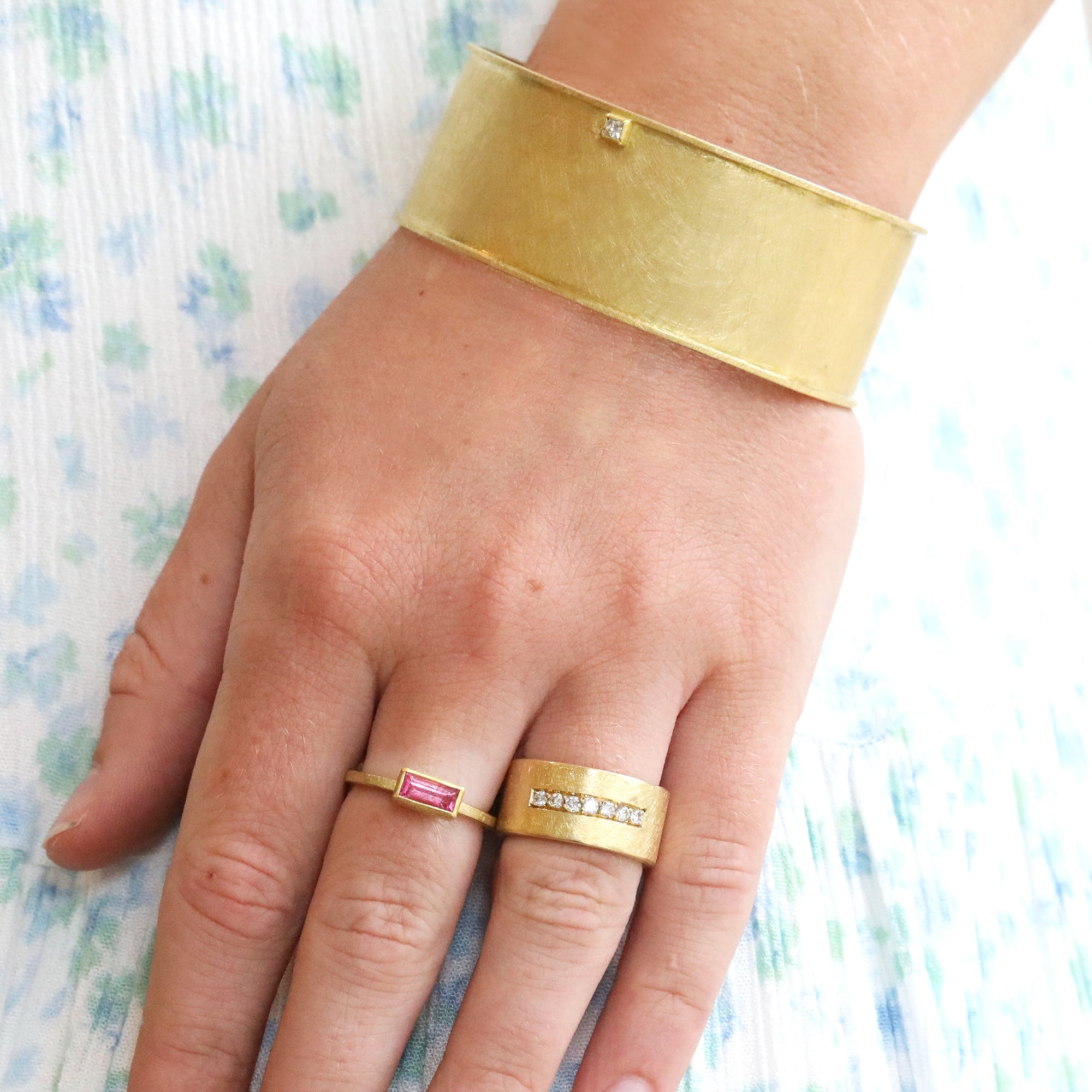 18 &amp; 22K Gold Bezel-Set Faceted Rectangular Pink Tourmaline Ring - Peridot Fine Jewelry - Petra Class