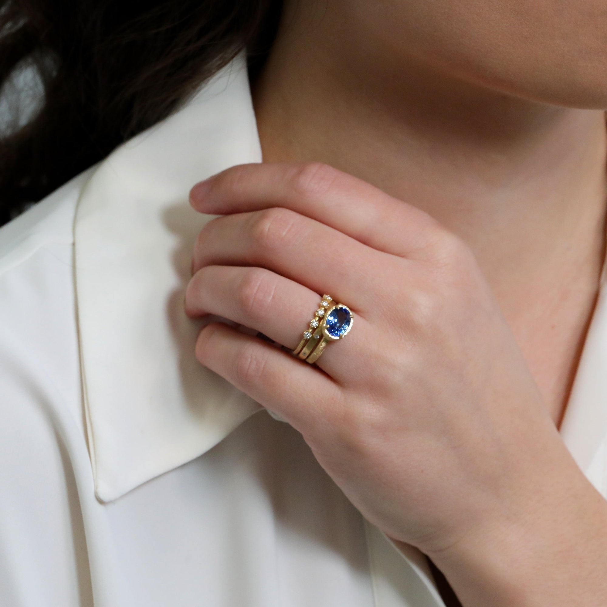 18K & East - West Oval Blue Sapphire Ring - Peridot Fine Jewelry - Yasuko Azuma