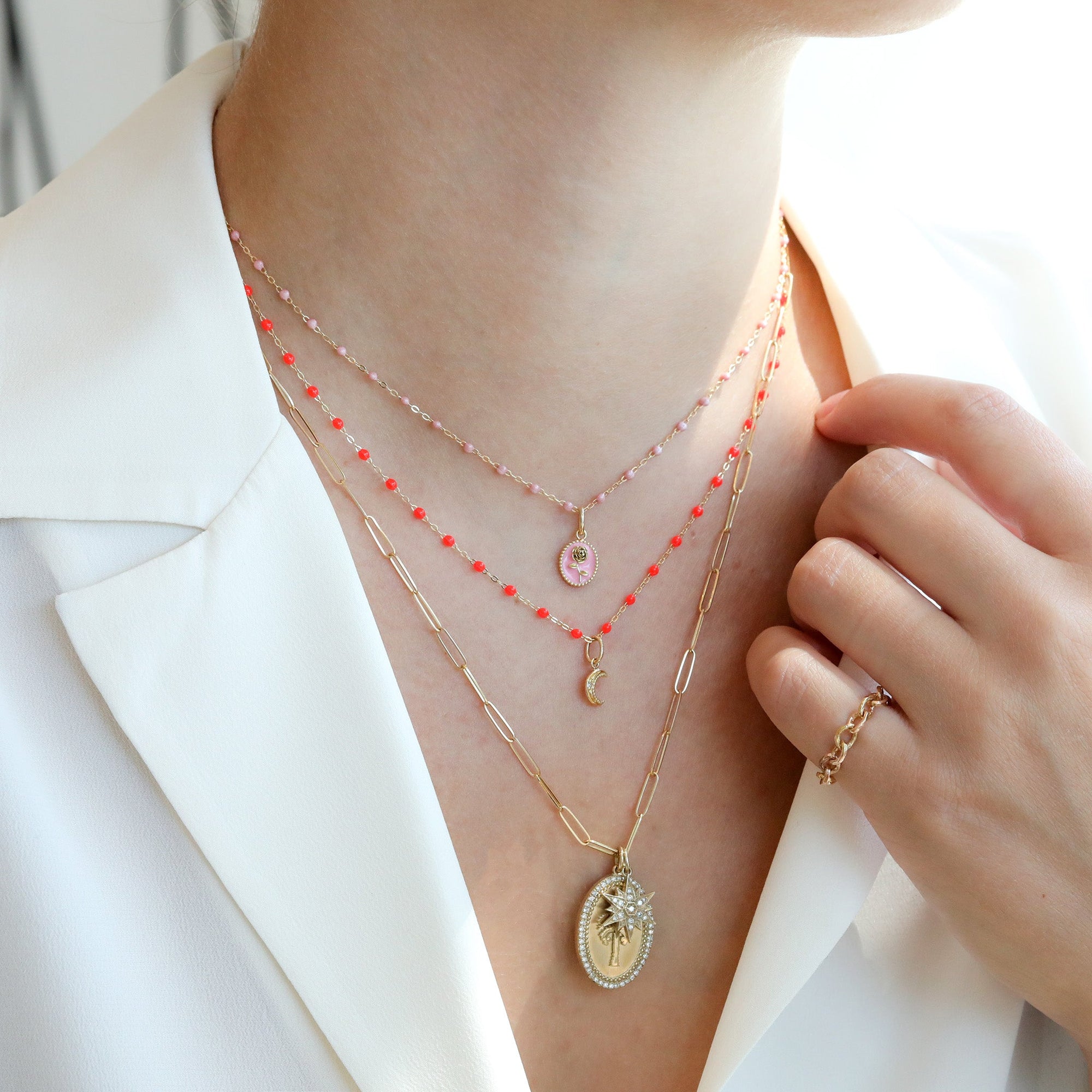 18K Gold and Coral Resin Beaded &quot;Classic&quot; Necklace - Peridot Fine Jewelry - Gigi Clozeau