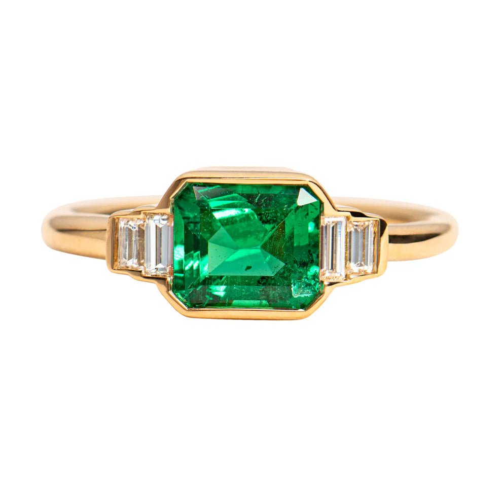 18K Gold Art Deco Emerald Ring with Baguette Diamonds - Peridot Fine Jewelry - Artemer