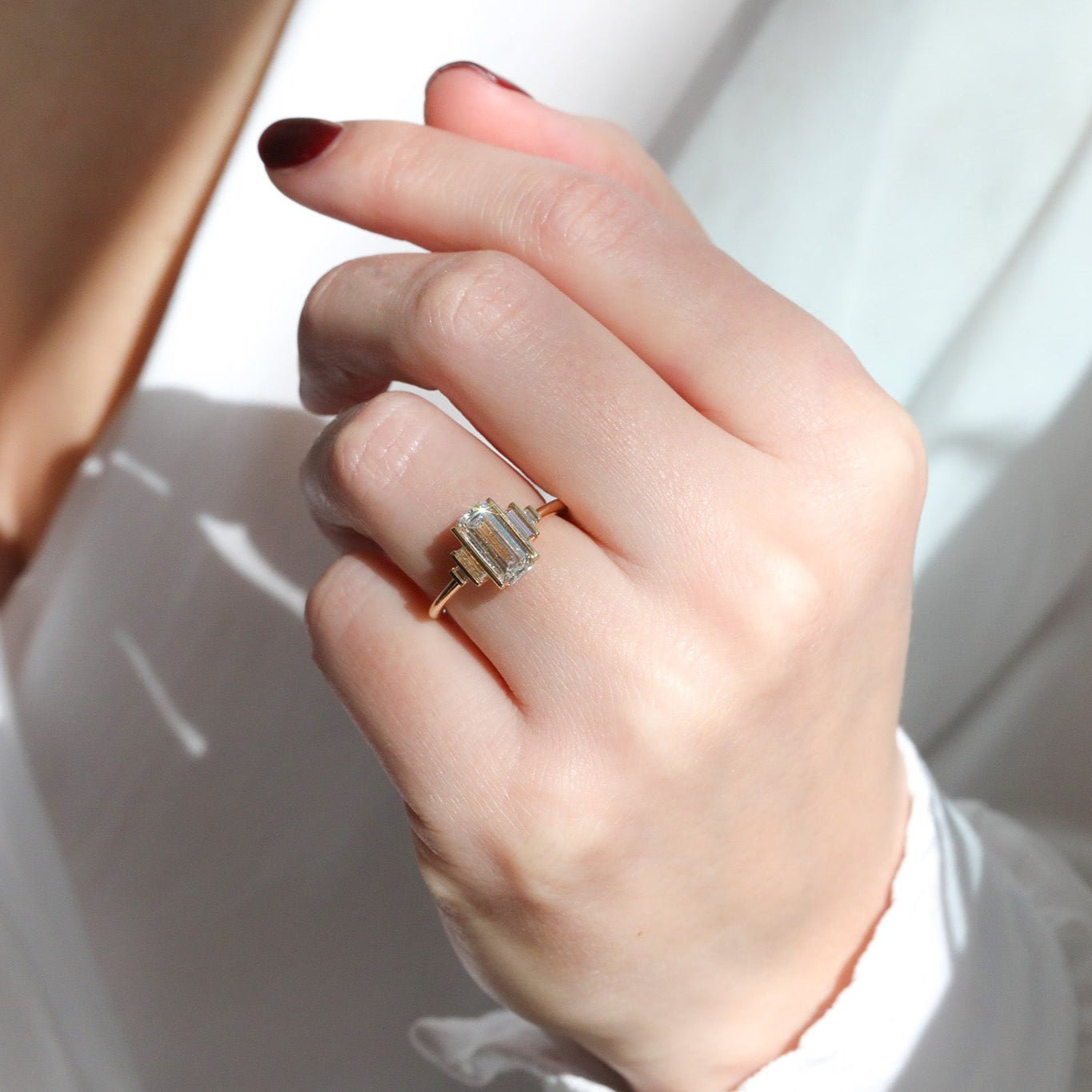 18K Gold Emerald - Cut Diamond Geometric Ring with Lab - Grown Center - Peridot Fine Jewelry - Artemer