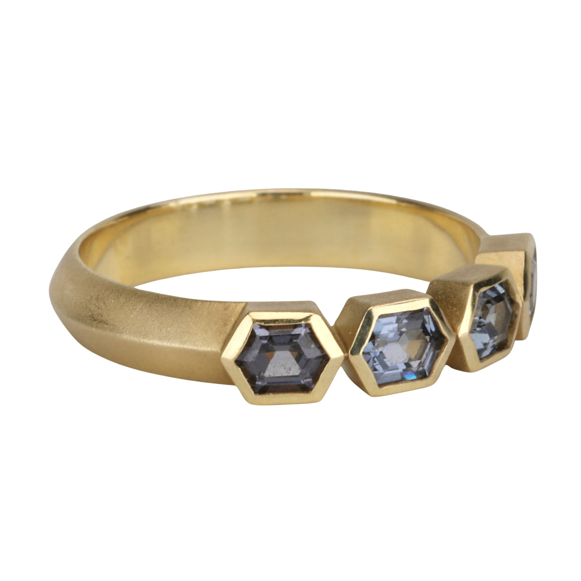 18K Gold Four Pentagonal Bezel - Set Blue Spinel Ring on a Knife Edge Band - Peridot Fine Jewelry - Ali Dumont