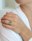 18K Gold Graduated Emerald Tapered Band - Peridot Fine Jewelry - Annie Fensterstock