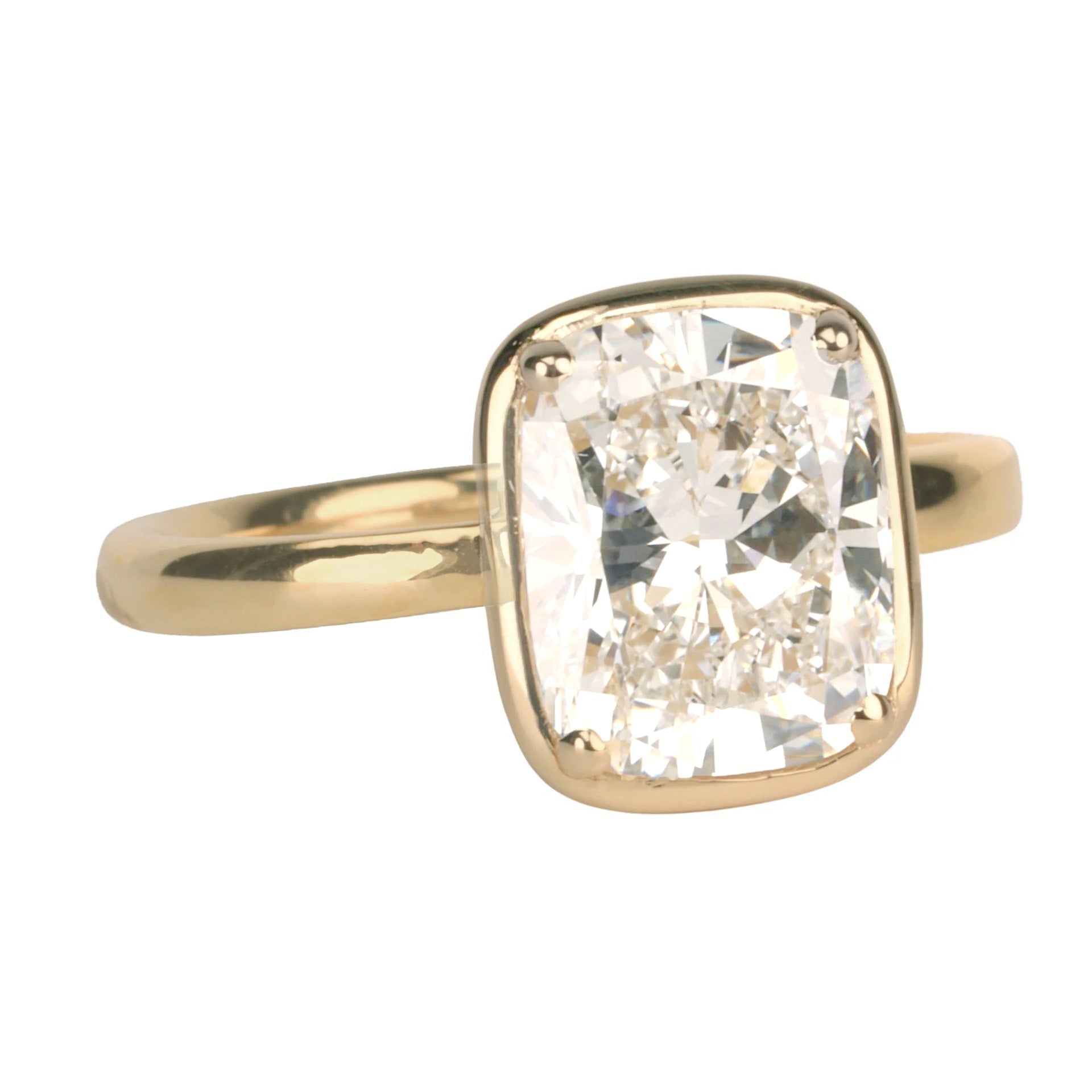 18K Gold "Haley" Ring with Elongated Cushion - Cut Lab Grown Diamond - Peridot Fine Jewelry - Anne Sportun