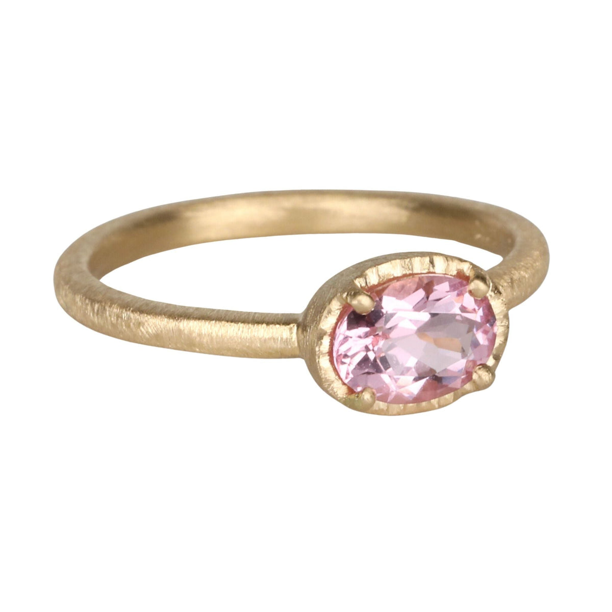 18k Gold Prong - Set Oval Flamingo Pink Morganite Ring - Peridot Fine Jewelry - Yasuko Azuma