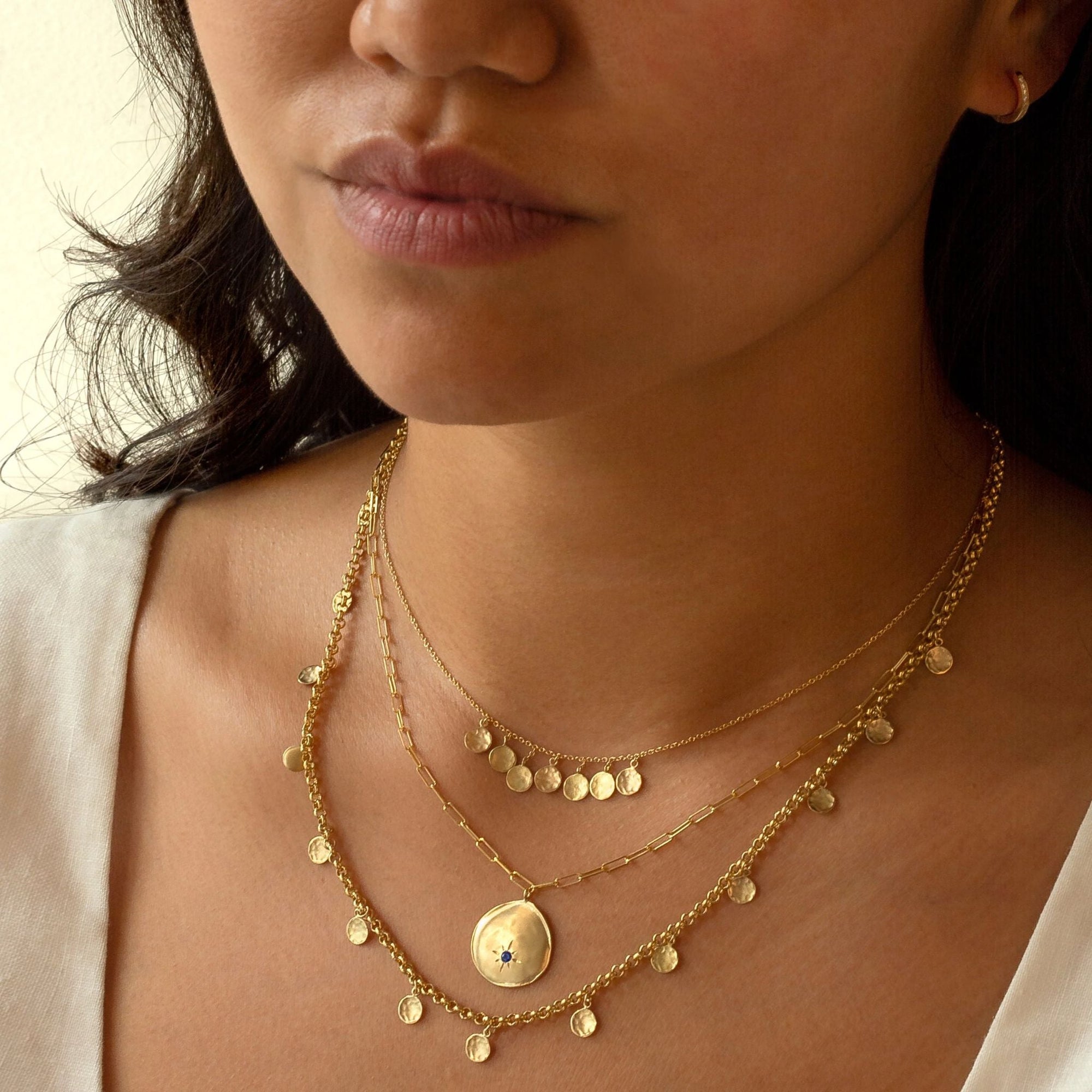 18k Mini Hammered Disc Station Necklace on 2mm Rolo Chain - Peridot Fine Jewelry - Anne Sportun