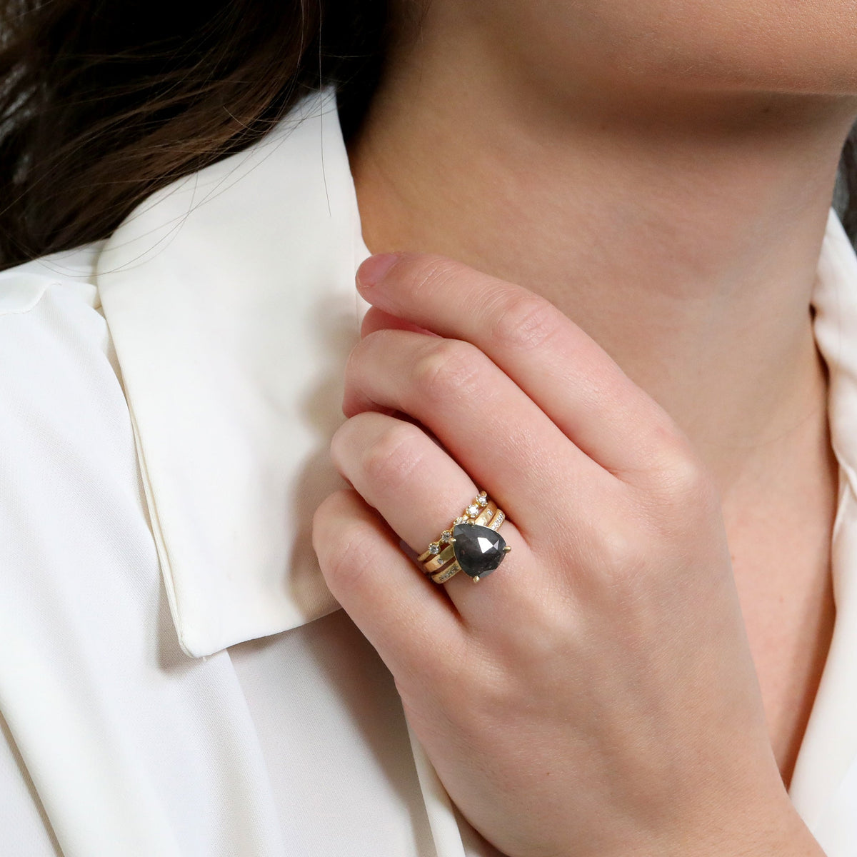 18K &amp; North - South Pear - Shaped Dark Grey Diamond Ring with Shoulder Diamond Details - Peridot Fine Jewelry - Yasuko Azuma