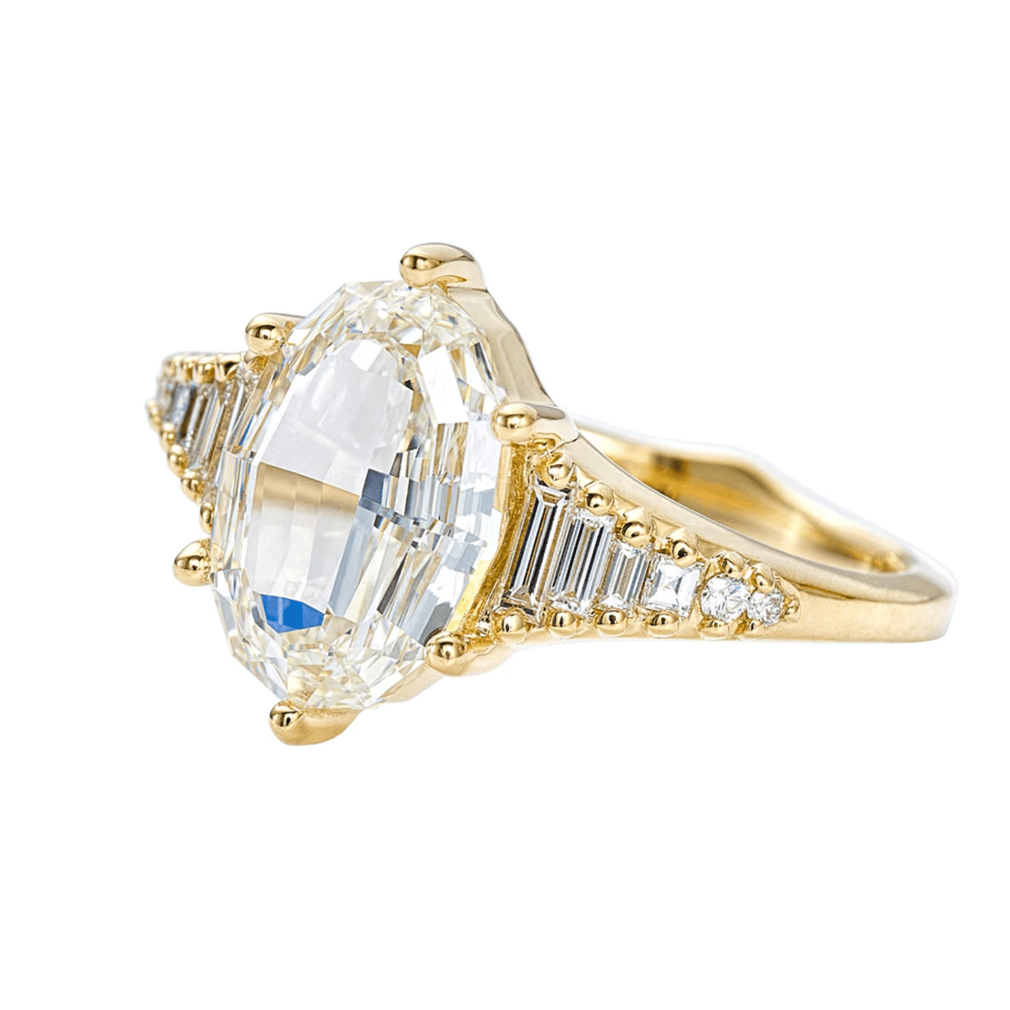 18K Oval Step - Cut Diamond "Zeppelin" Ring with Graduated Baguette Diamond Shoulders - Peridot Fine Jewelry - Artemer