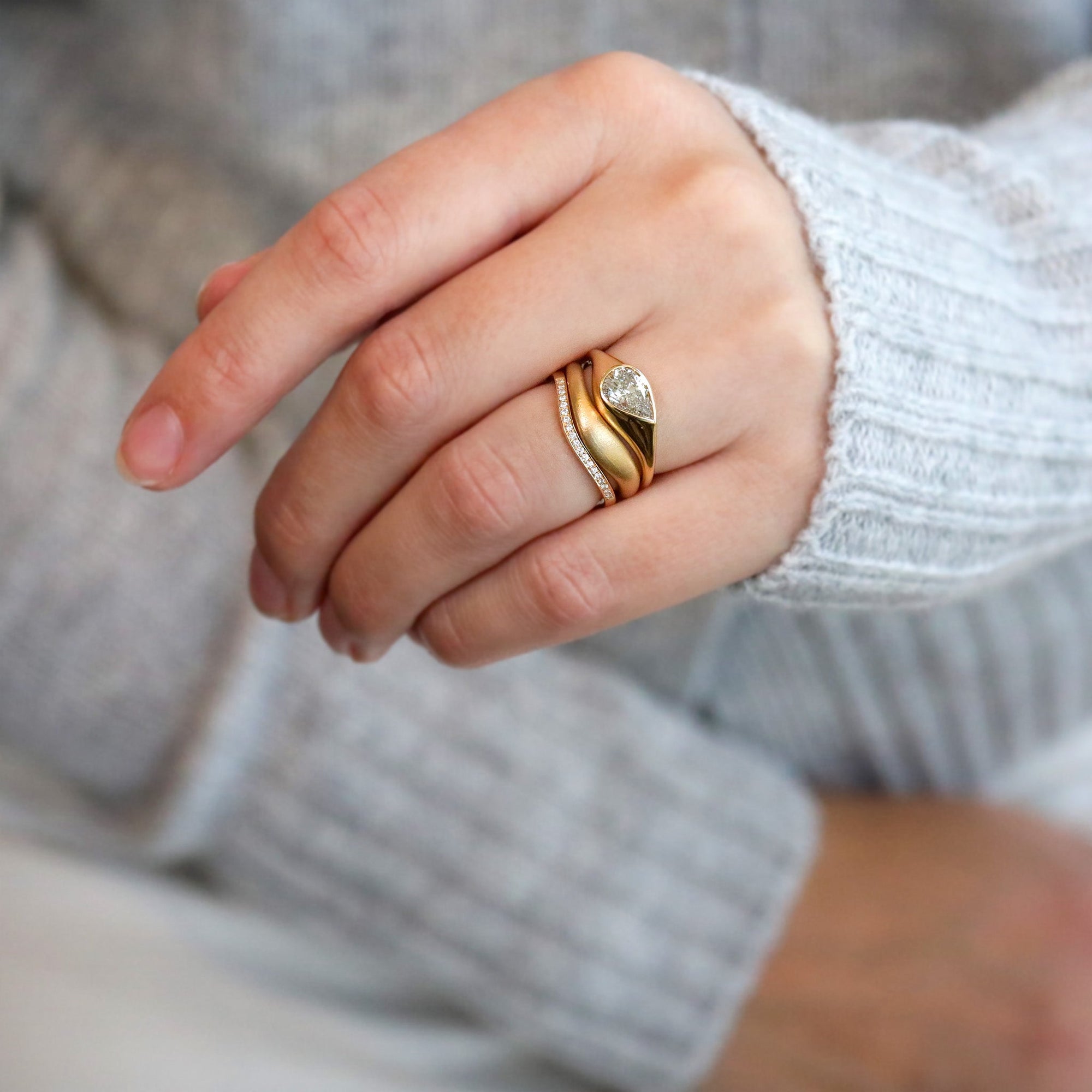 18K & Pave Diamond Curved "Delicate" Half Eternity Band - Peridot Fine Jewelry - Artemer