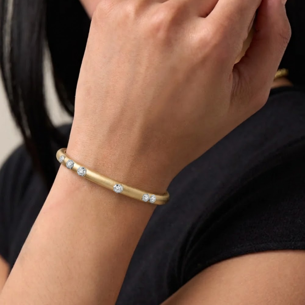 18K & Platinum Two Tone "Constellation" 5.0 Plie Bangle Featuring Six Scattered Diamonds - Peridot Fine Jewelry - Jade Trau