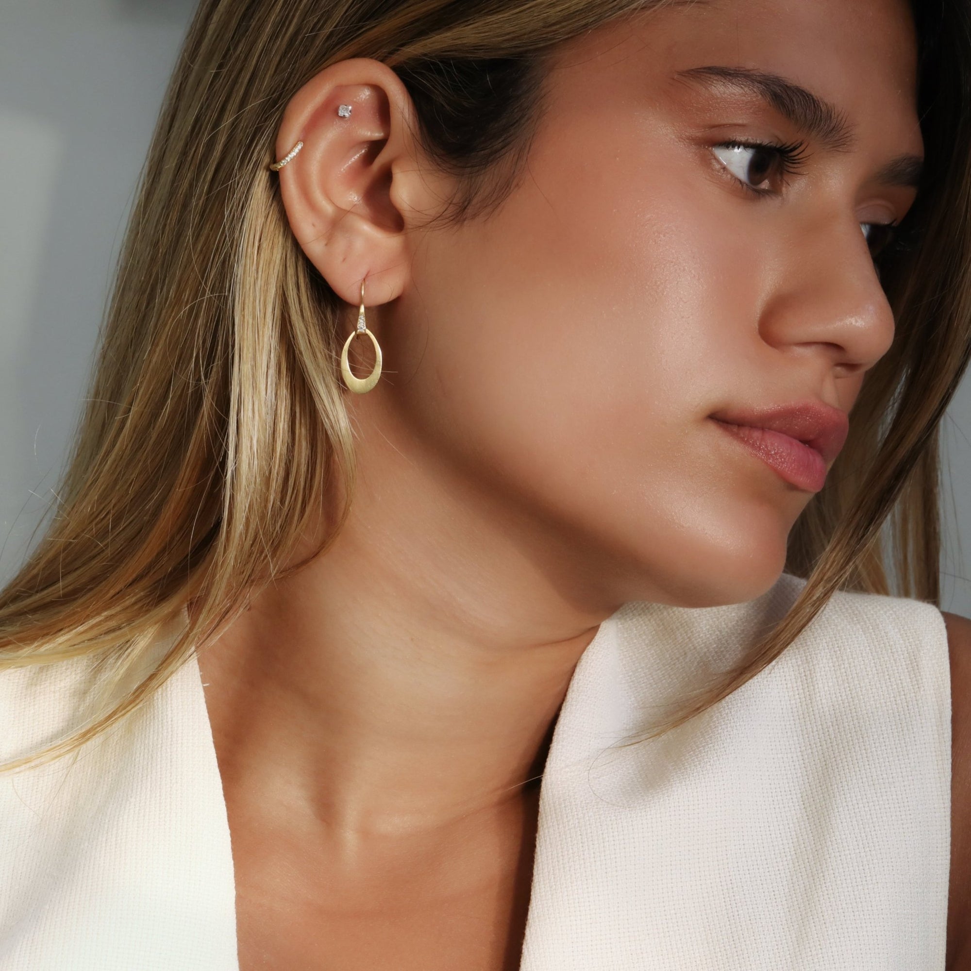 20K Gold Mini Pear-Shaped "Doorknocker" Earrings on Sculptural Ear Wires - Peridot Fine Jewelry - Caroline Ellen