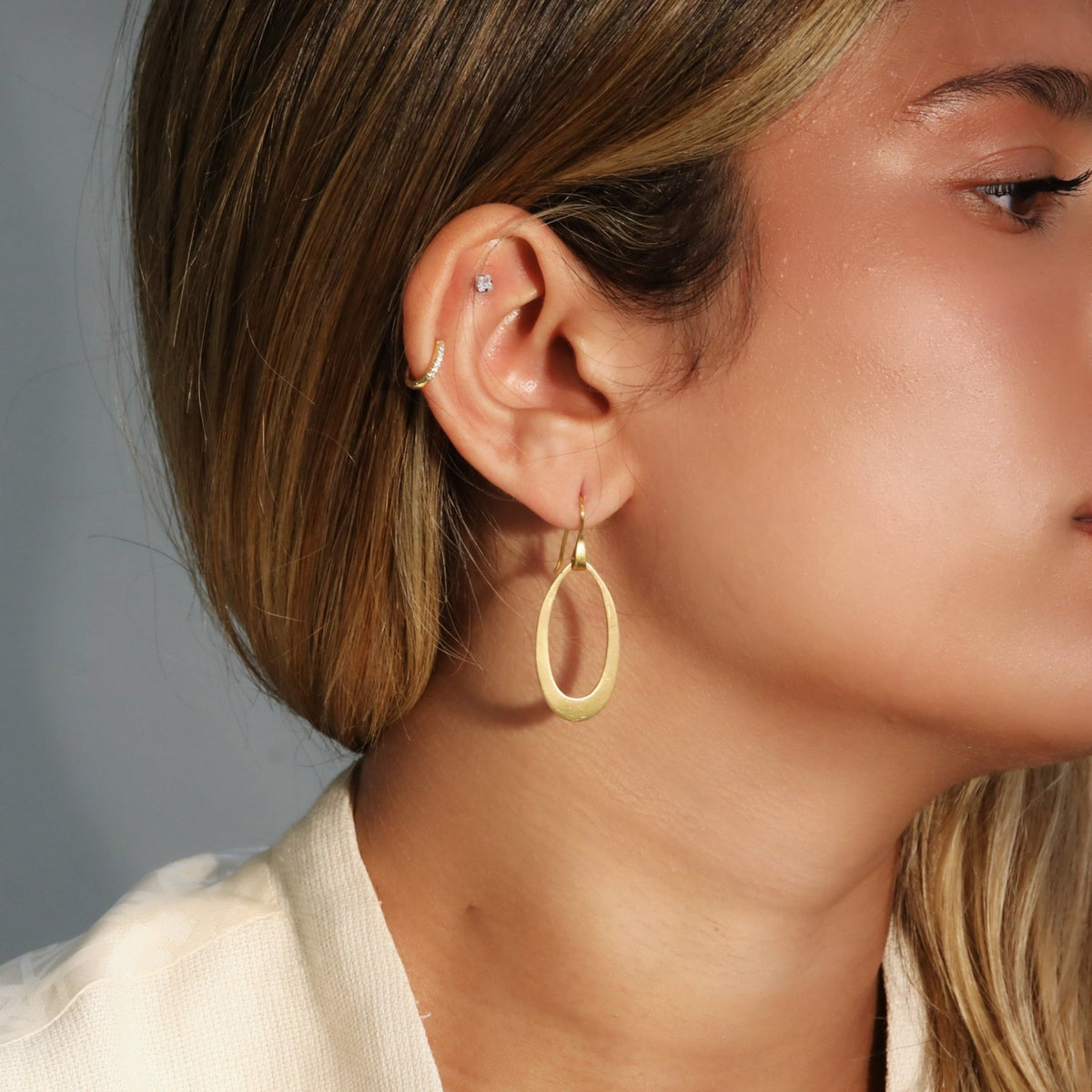 20K Gold Oblong "Doorknocker" Earrings - Peridot Fine Jewelry - Caroline Ellen
