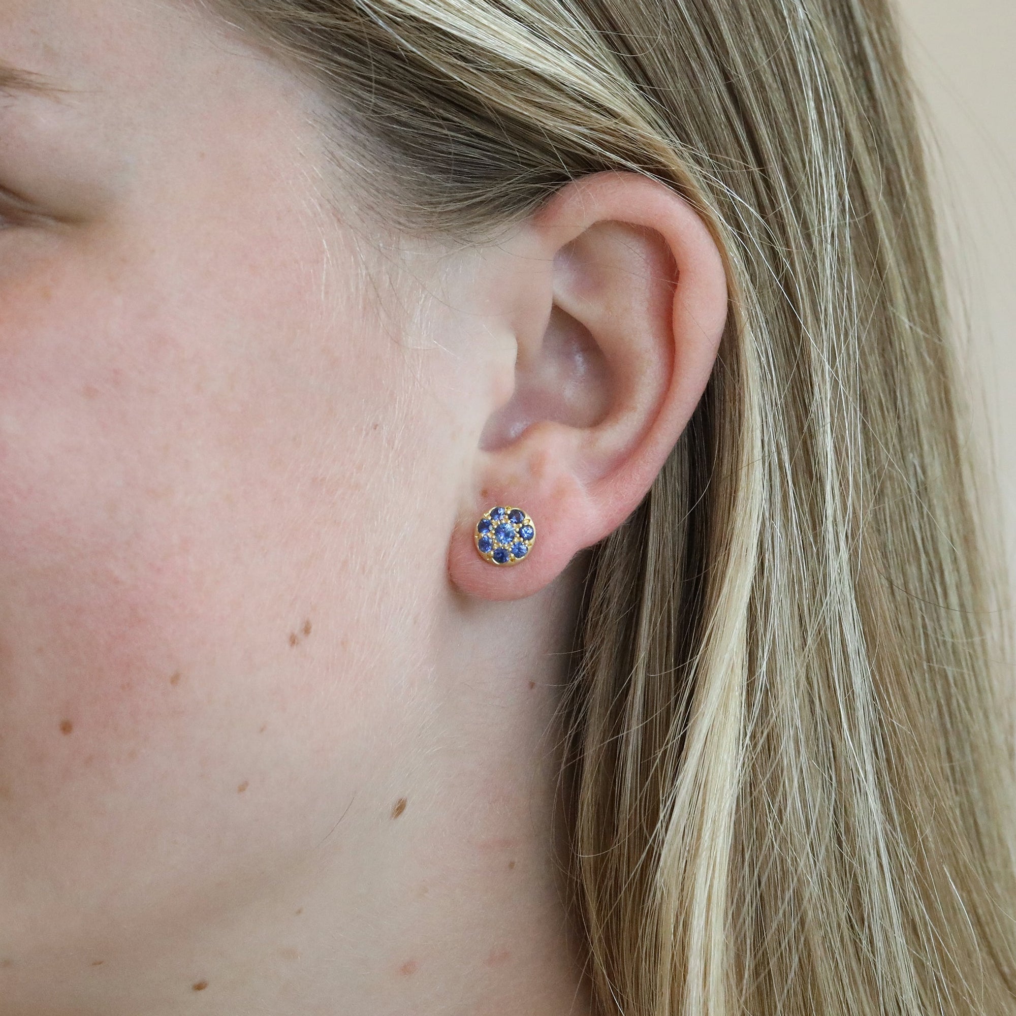 20K Gold Pave Blue Sapphire Disc Studs - Peridot Fine Jewelry - Caroline Ellen