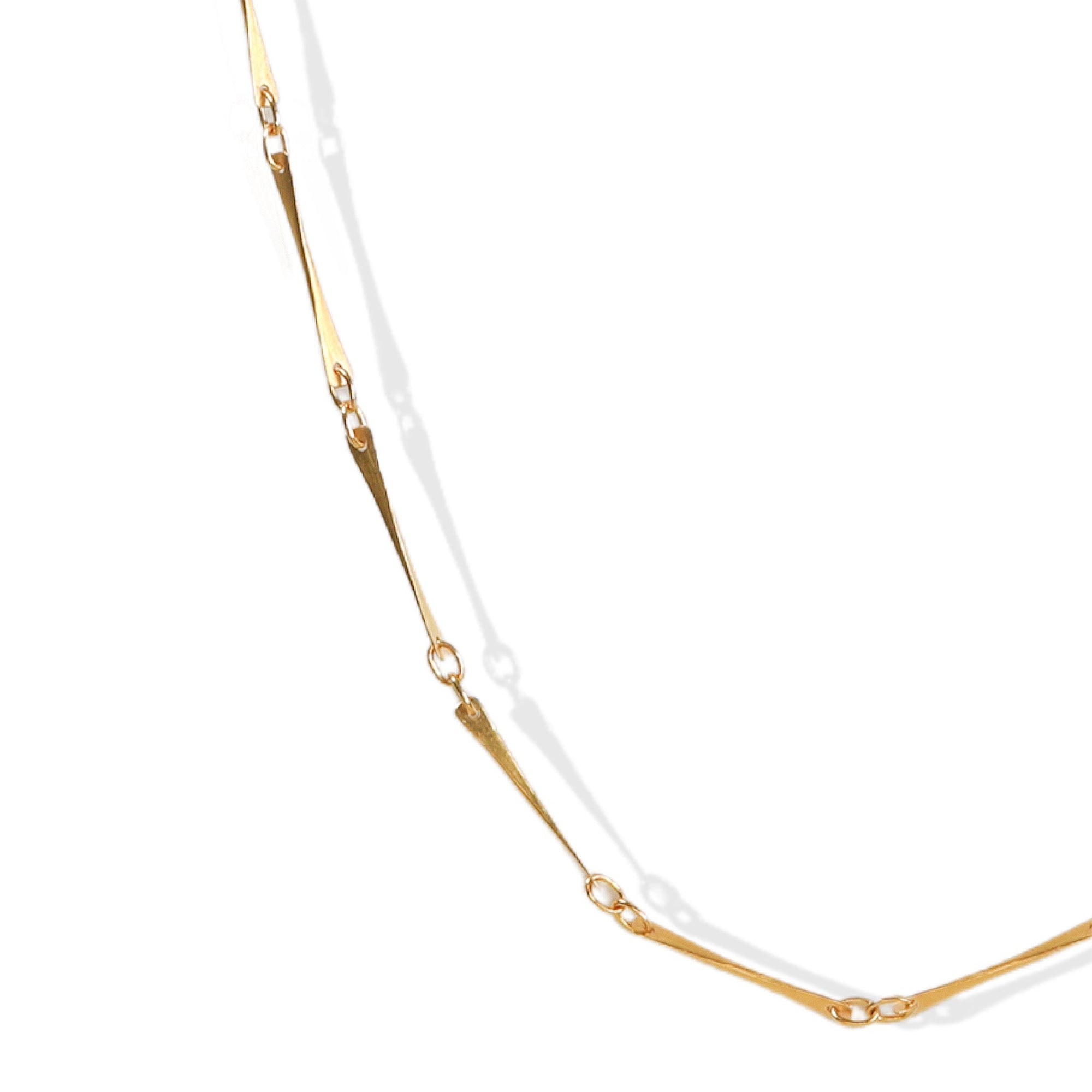 20K Gold &quot;Planished&quot; Link Chain - Peridot Fine Jewelry - Caroline Ellen