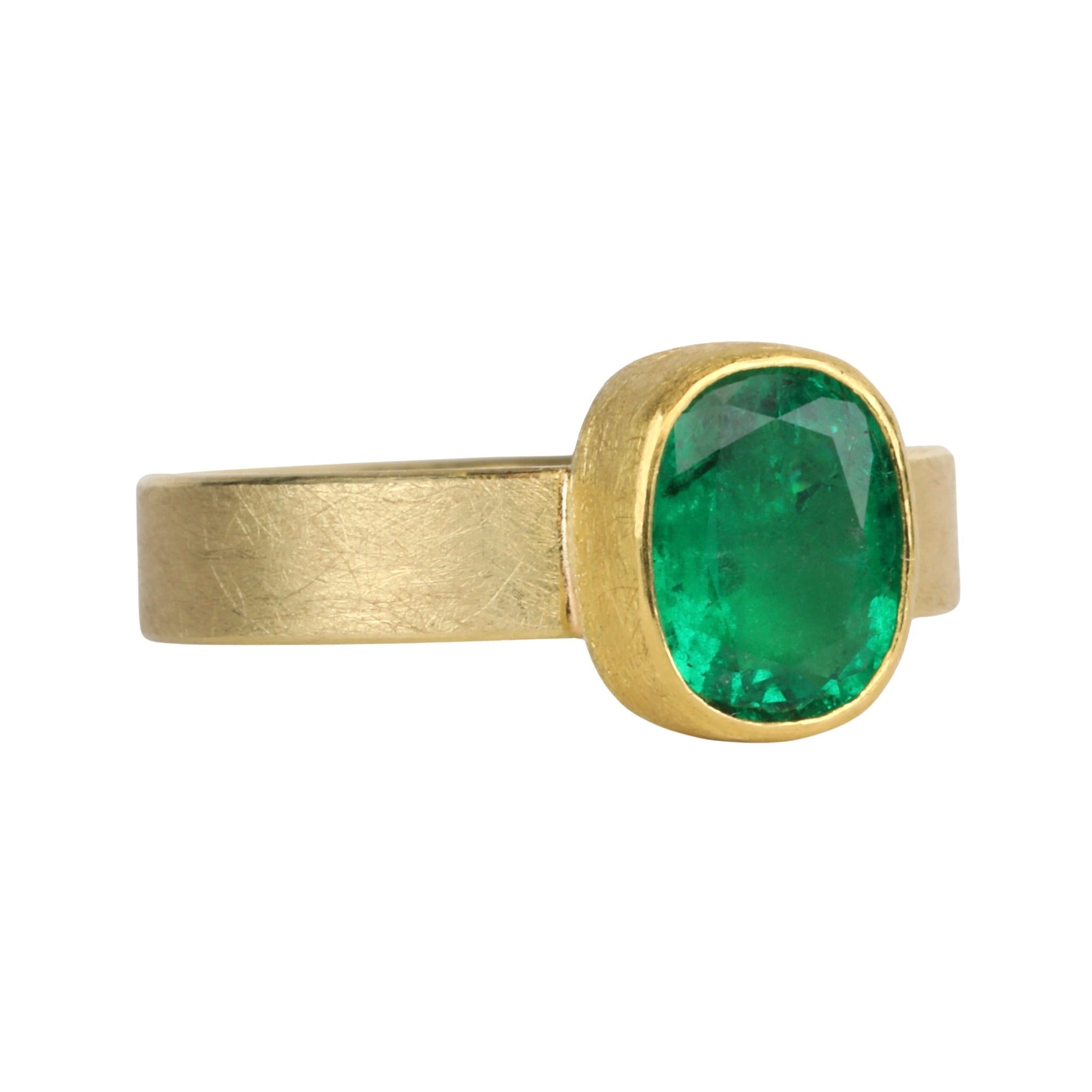 22 &amp; 18K Bezel - Set Oval Zambian Emerald Ring - Peridot Fine Jewelry - Petra Class