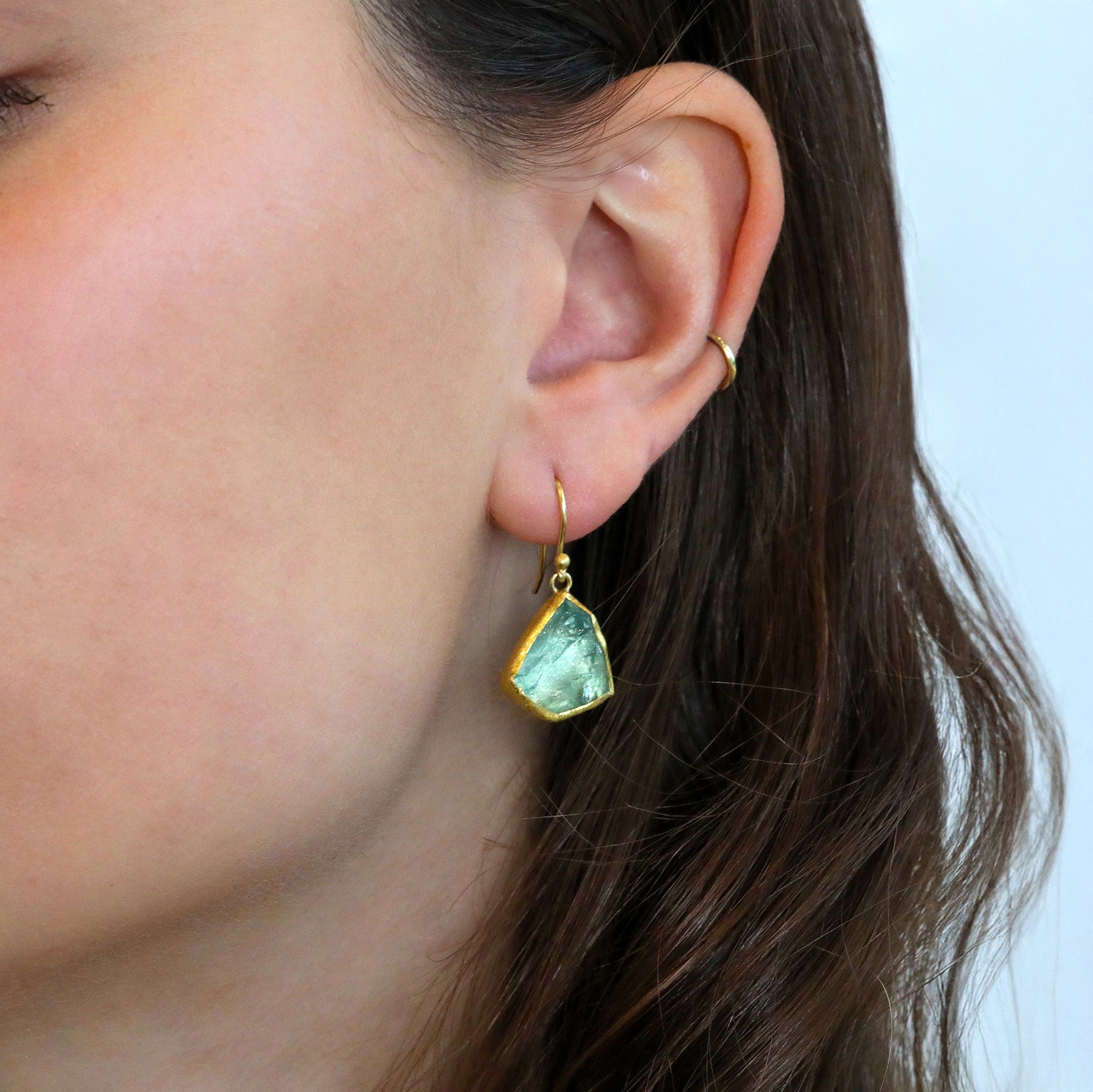 22 &amp; 18K Bezel - Set Rough Aquamarine Drop Earrings - Peridot Fine Jewelry - Petra Class