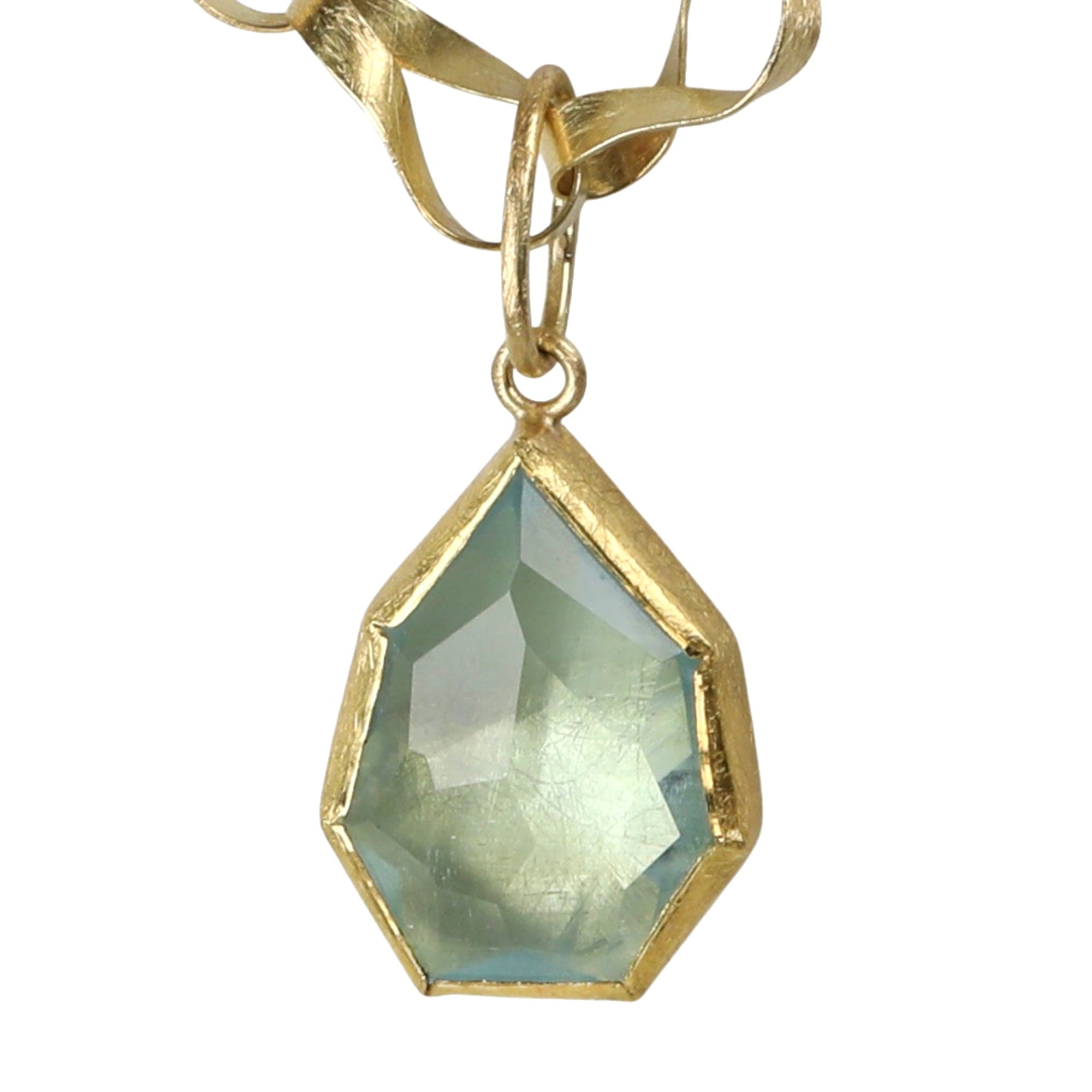 22K &amp; 18K Bezel-Set Faceted Freeform Aquamarine Pendant - Peridot Fine Jewelry - Petra Class