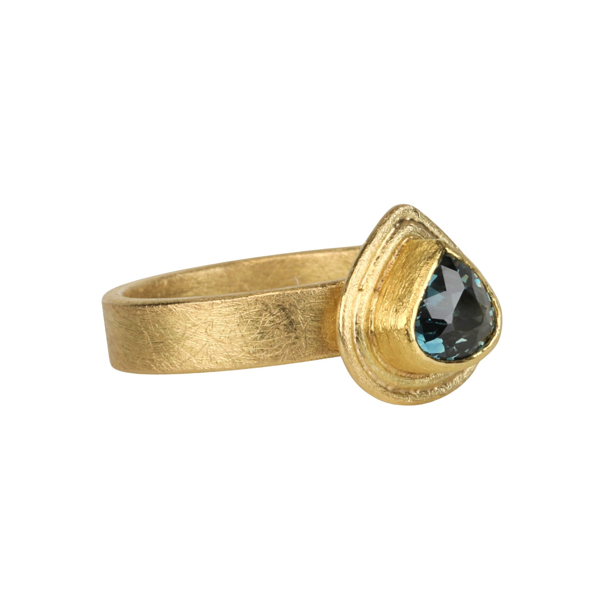 22K & 18K Double Frame Bezel-Set Teardrop Sri Lankan Blue Sapphire Ring - Peridot Fine Jewelry - Petra Class