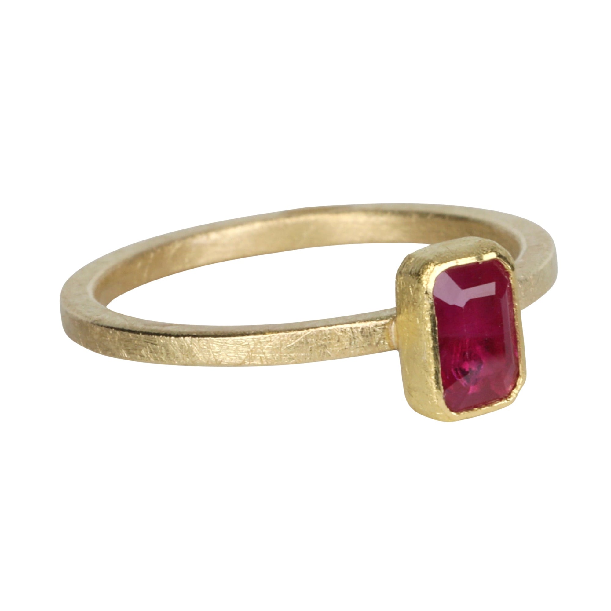 22K &amp; 18K Gold Bezel - Set Emerald Cut Ruby Ring - Peridot Fine Jewelry - Petra Class