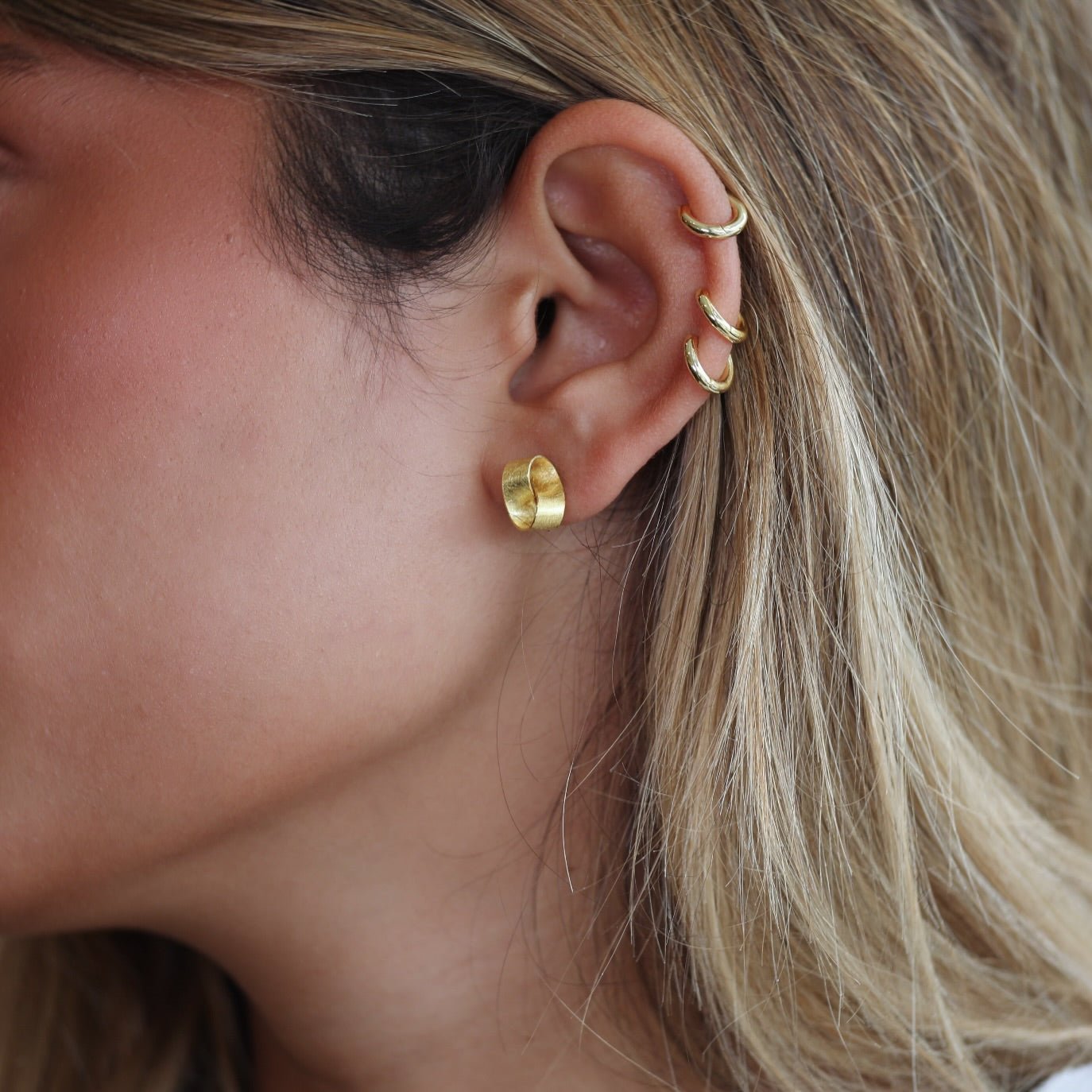 22K Gold "Mobius" Spiral Earrings - Peridot Fine Jewelry - Petra Class